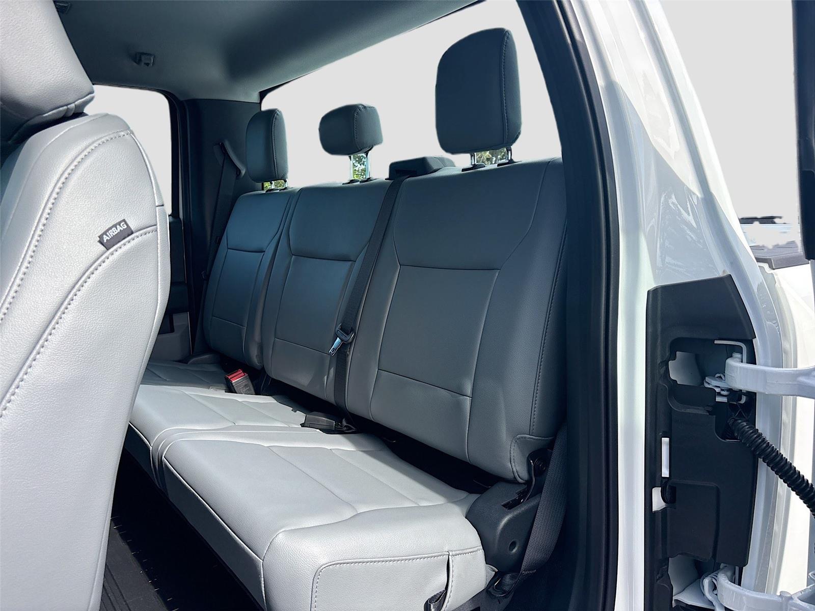 2025 Ford Super Duty F-350 SRW XL