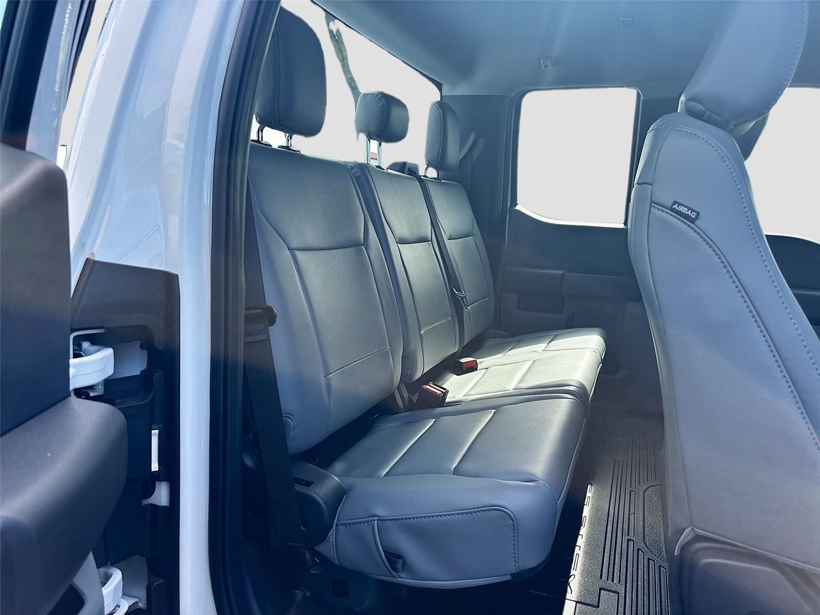 2025 Ford Super Duty F-350 SRW XL