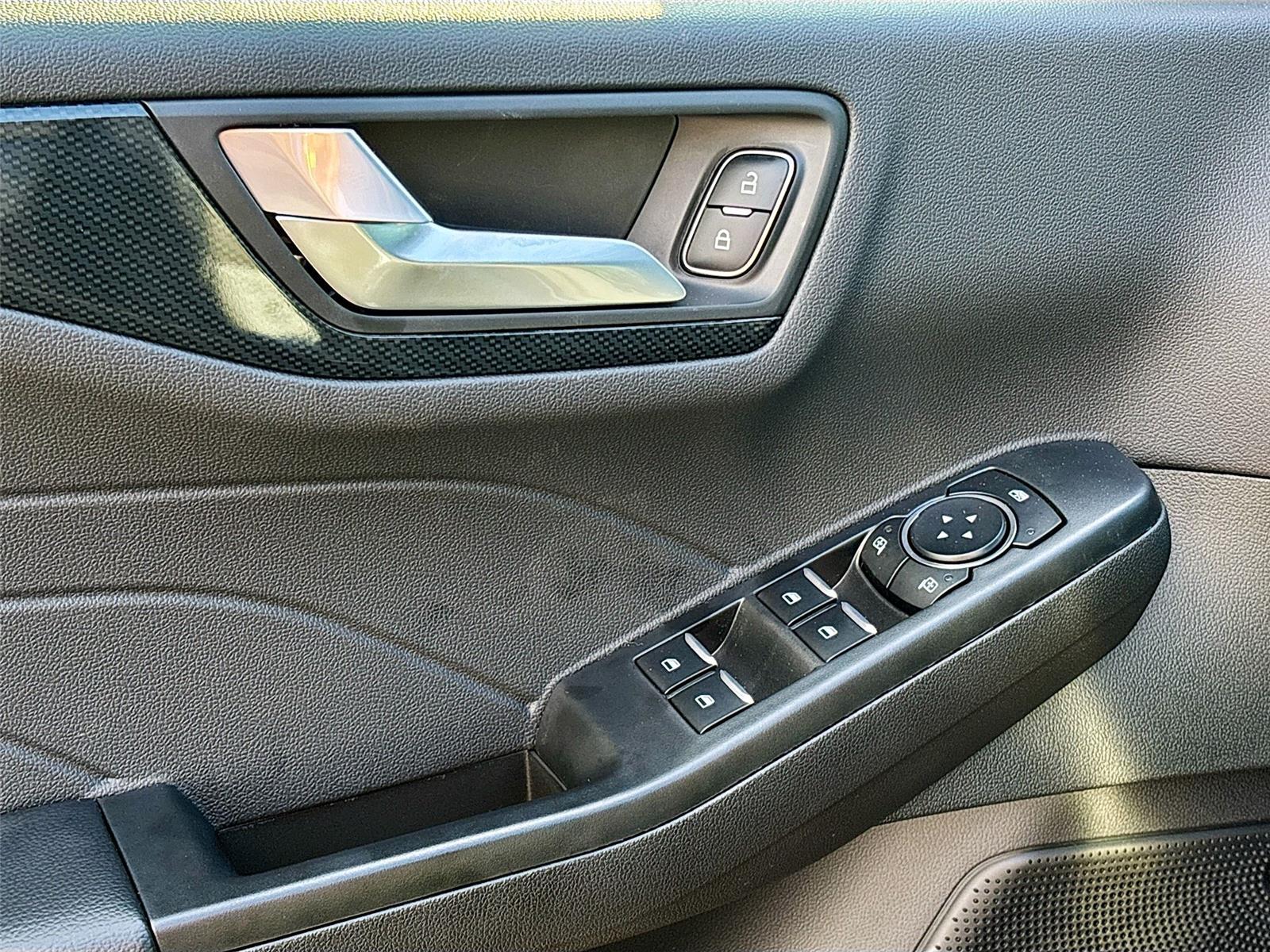 2025 Ford Escape ST-Line Select