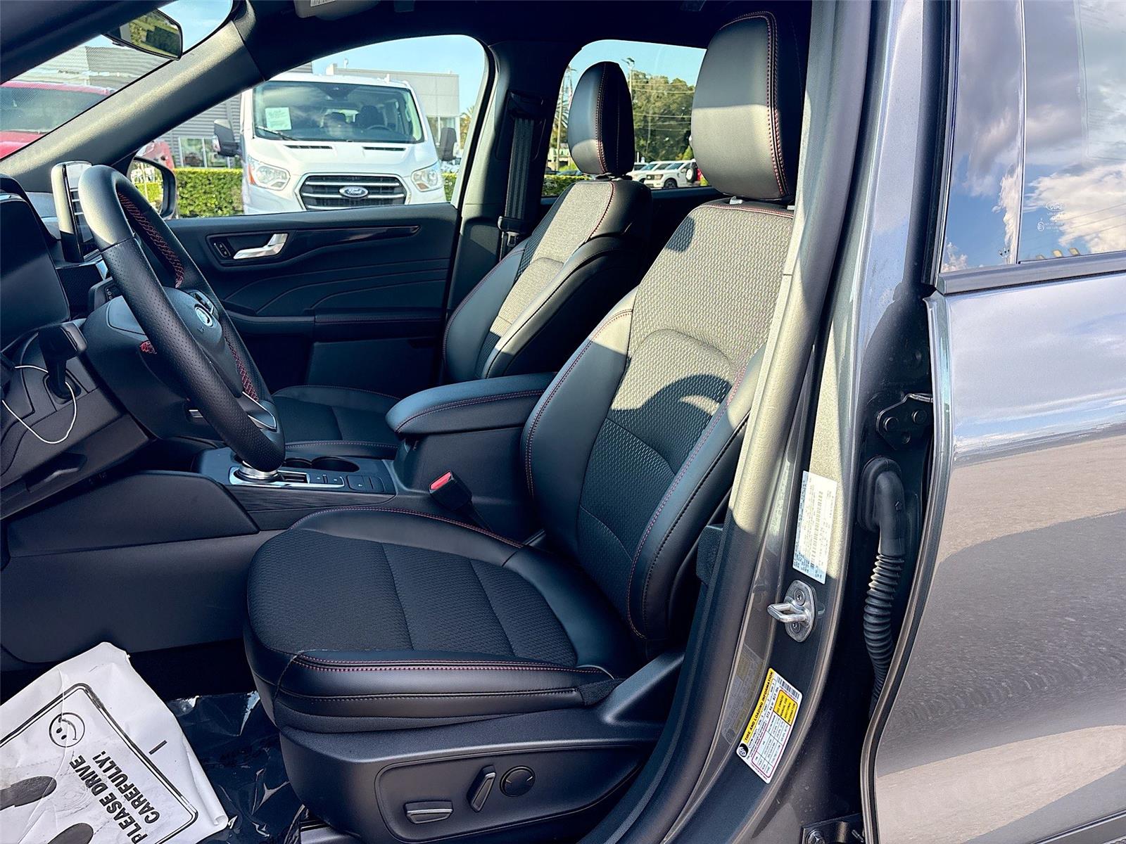 2025 Ford Escape ST-Line Select