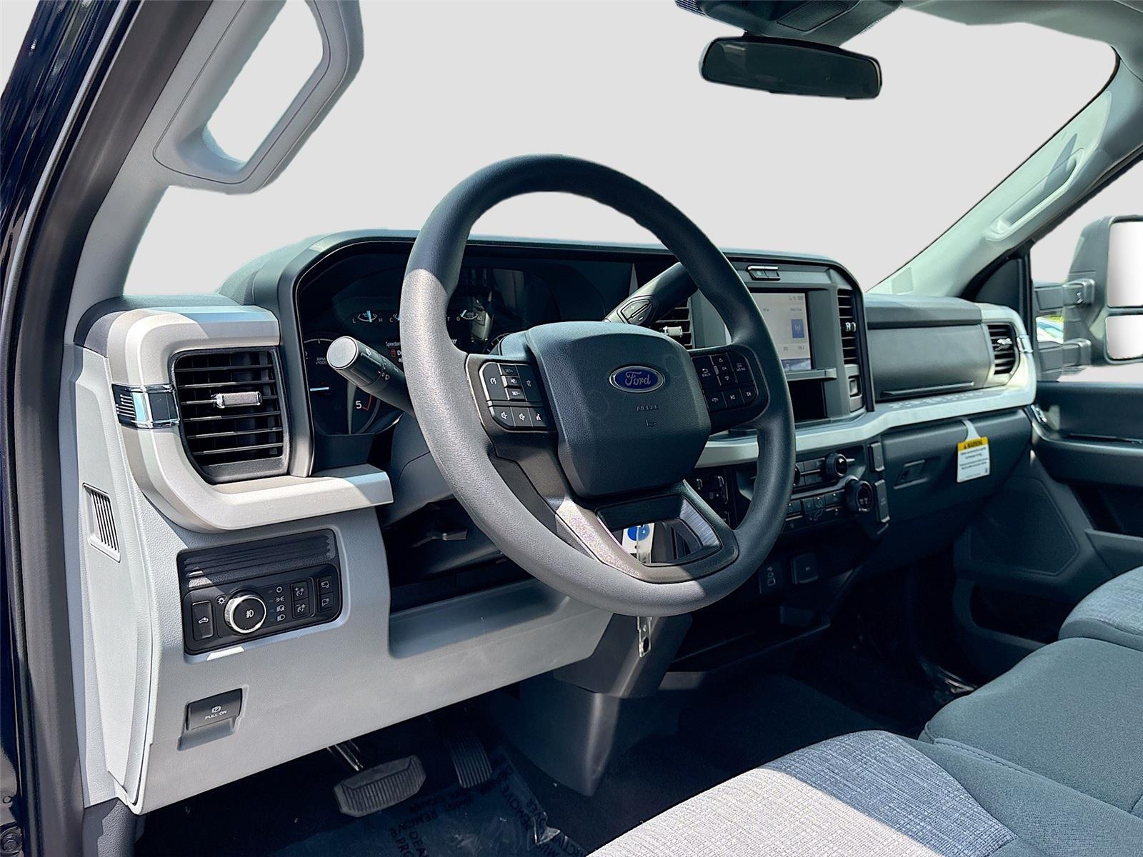 2025 Ford Super Duty F-250 SRW XLT
