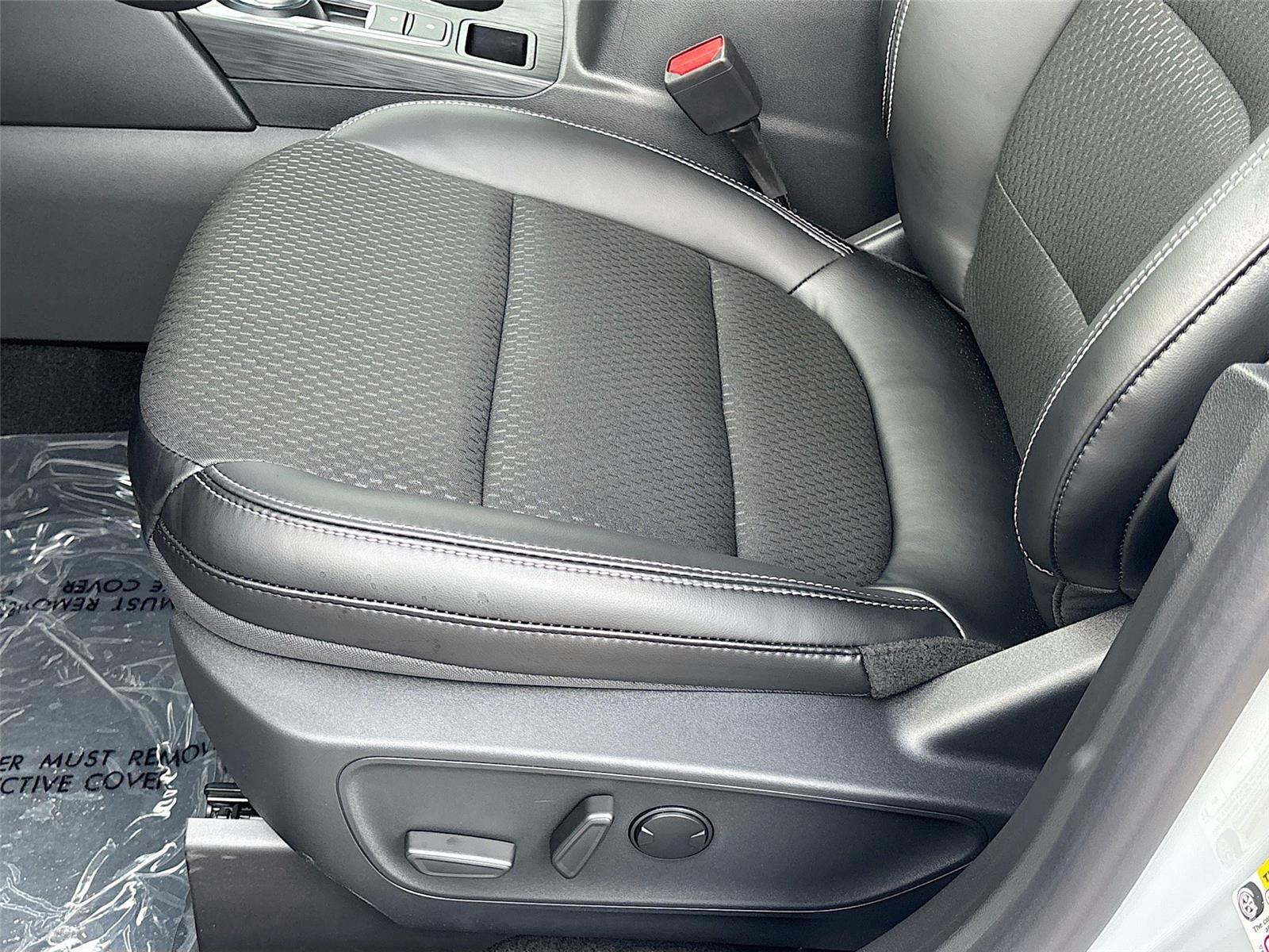 Ford Escape Plug-In Hybrid Base