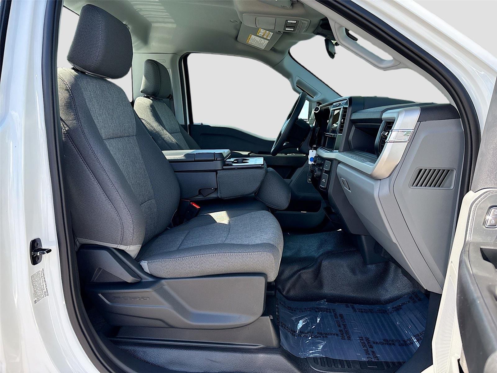 2025 Ford Super Duty F-350 SRW XL
