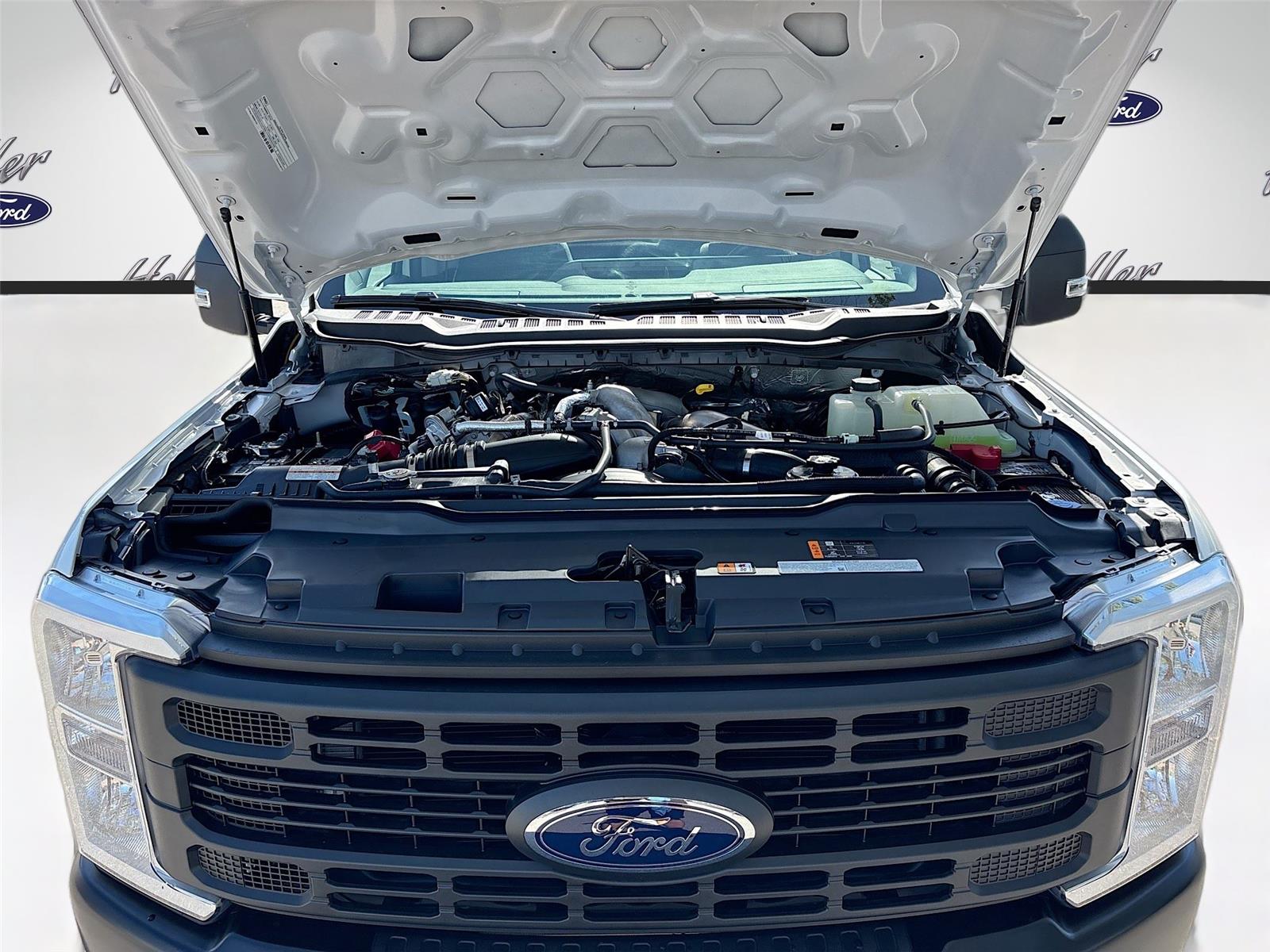 2025 Ford Super Duty F-350 SRW XL