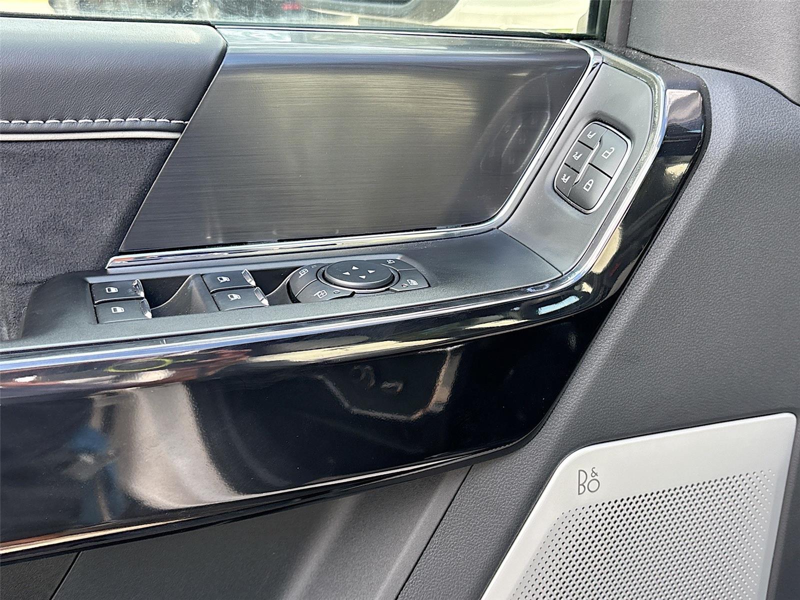 Ford F-150 Lightning Platinum