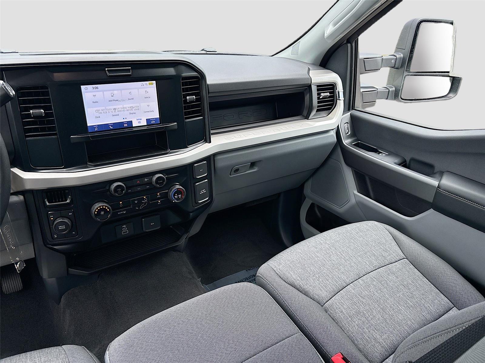 2026 Ford Super Duty F-350 SRW XL