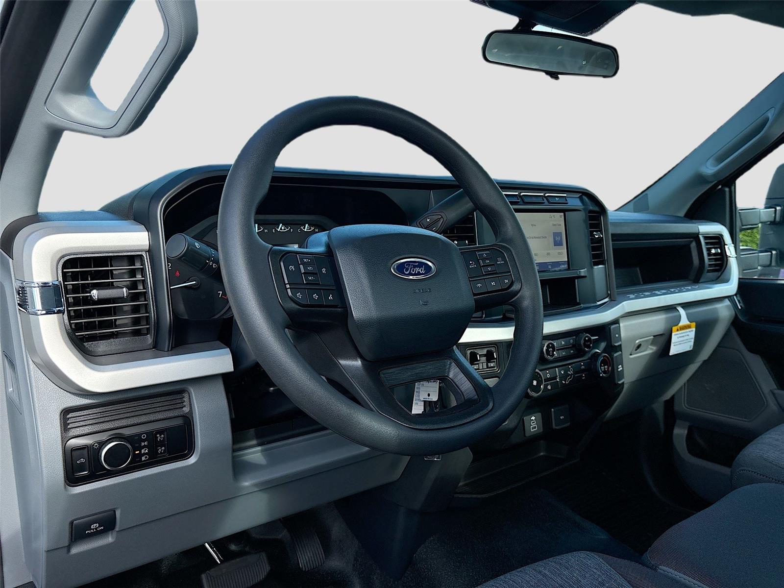 2024 Ford Super Duty F-350 SRW XL