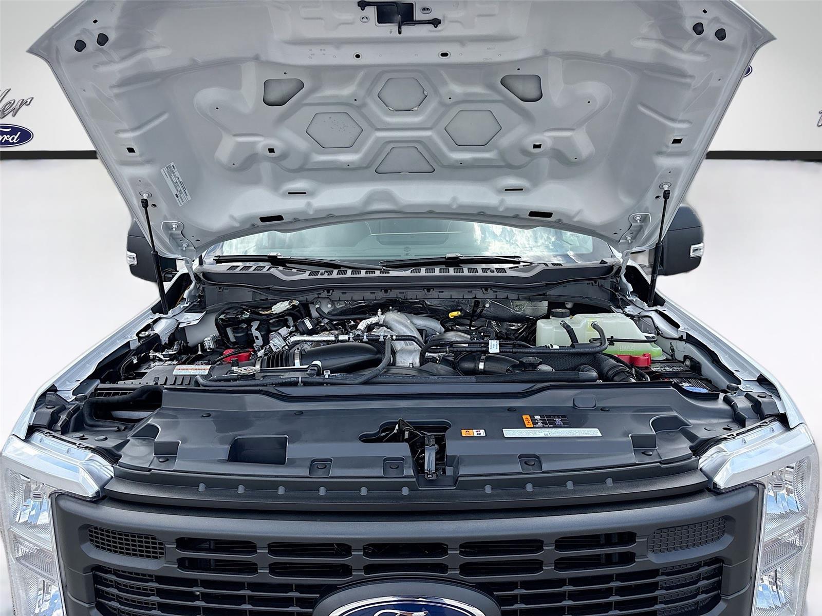 2026 Ford Super Duty F-350 SRW XL