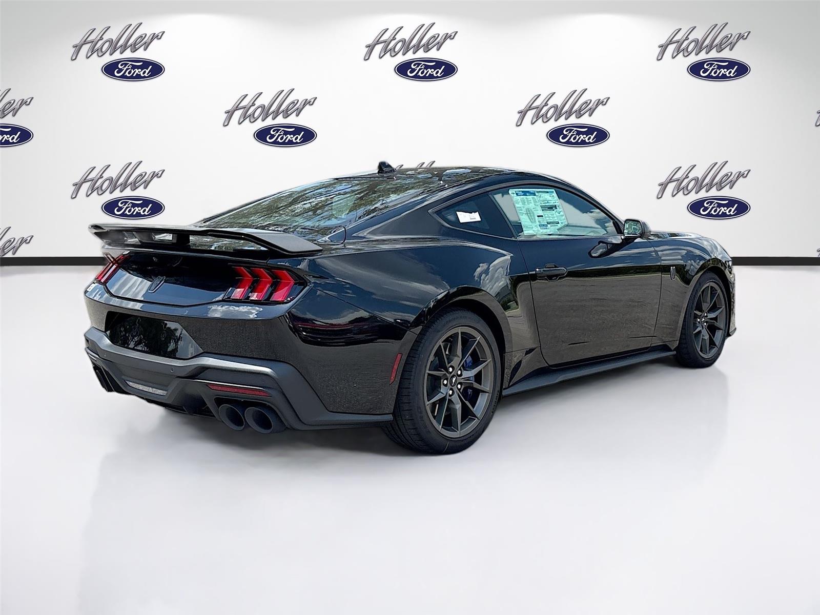 2025 Ford Mustang Dark Horse