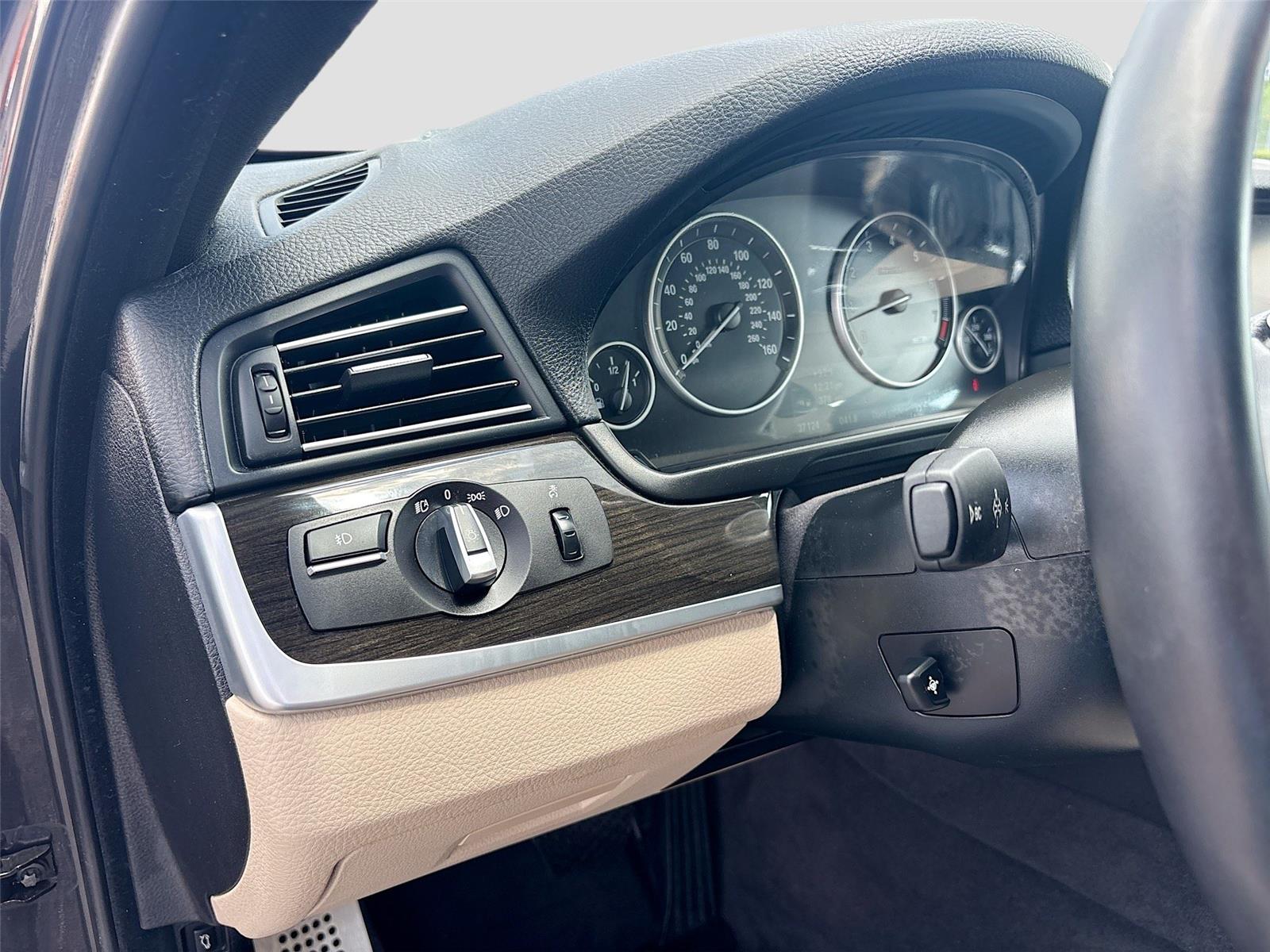 2012 BMW 5 Series 535i