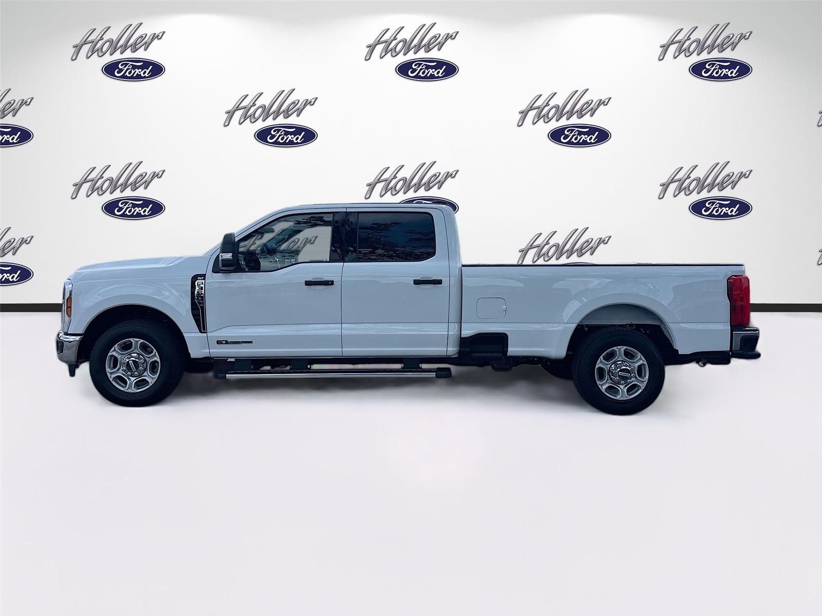 2026 Ford Super Duty F-350 SRW XLT