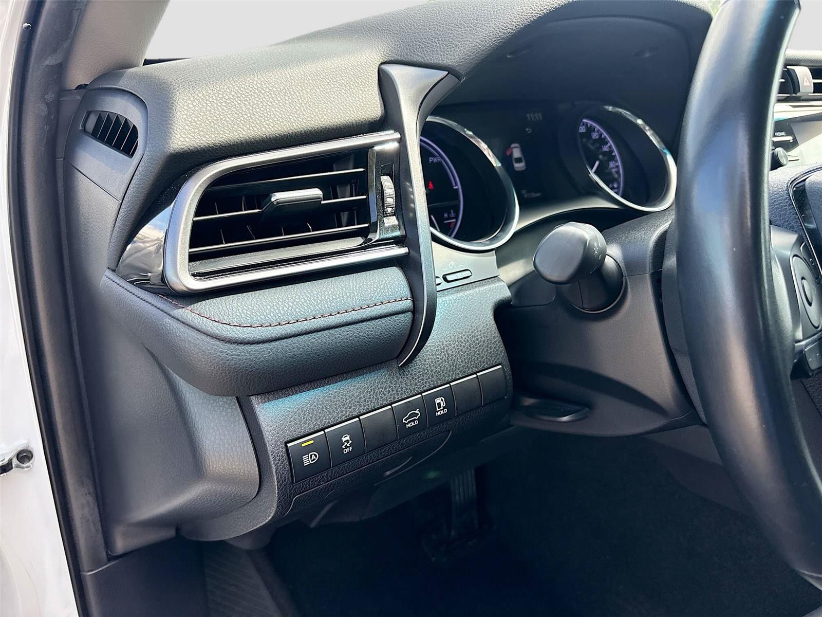 2019 Toyota Camry Hybrid XLE