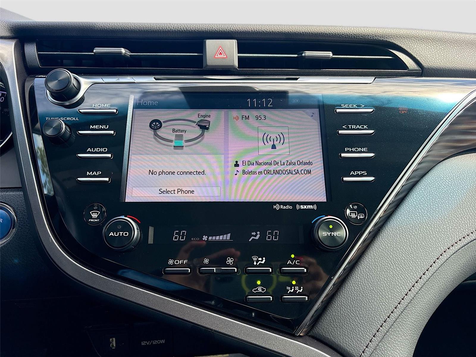 2019 Toyota Camry Hybrid XLE