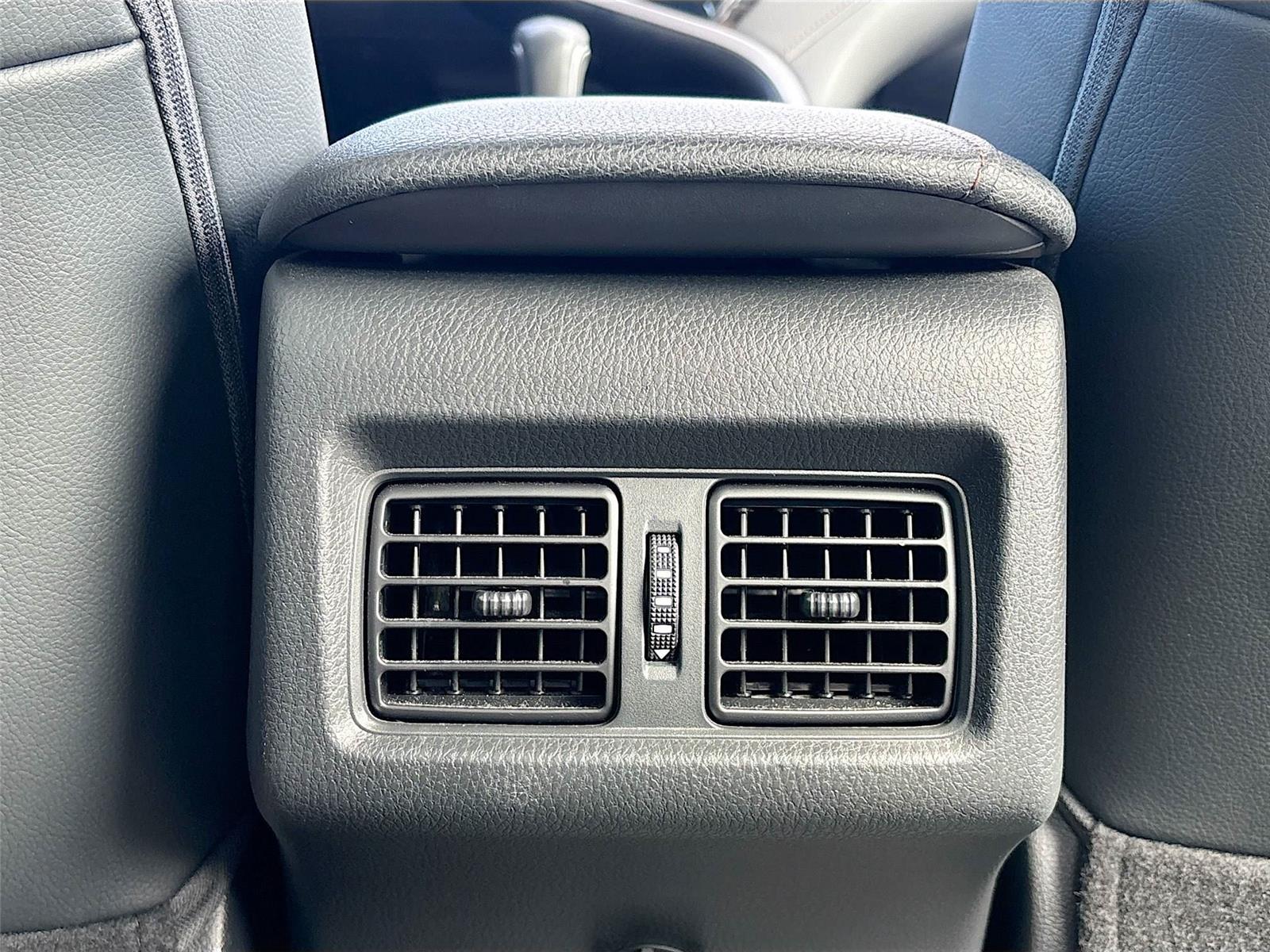 2019 Toyota Camry Hybrid XLE