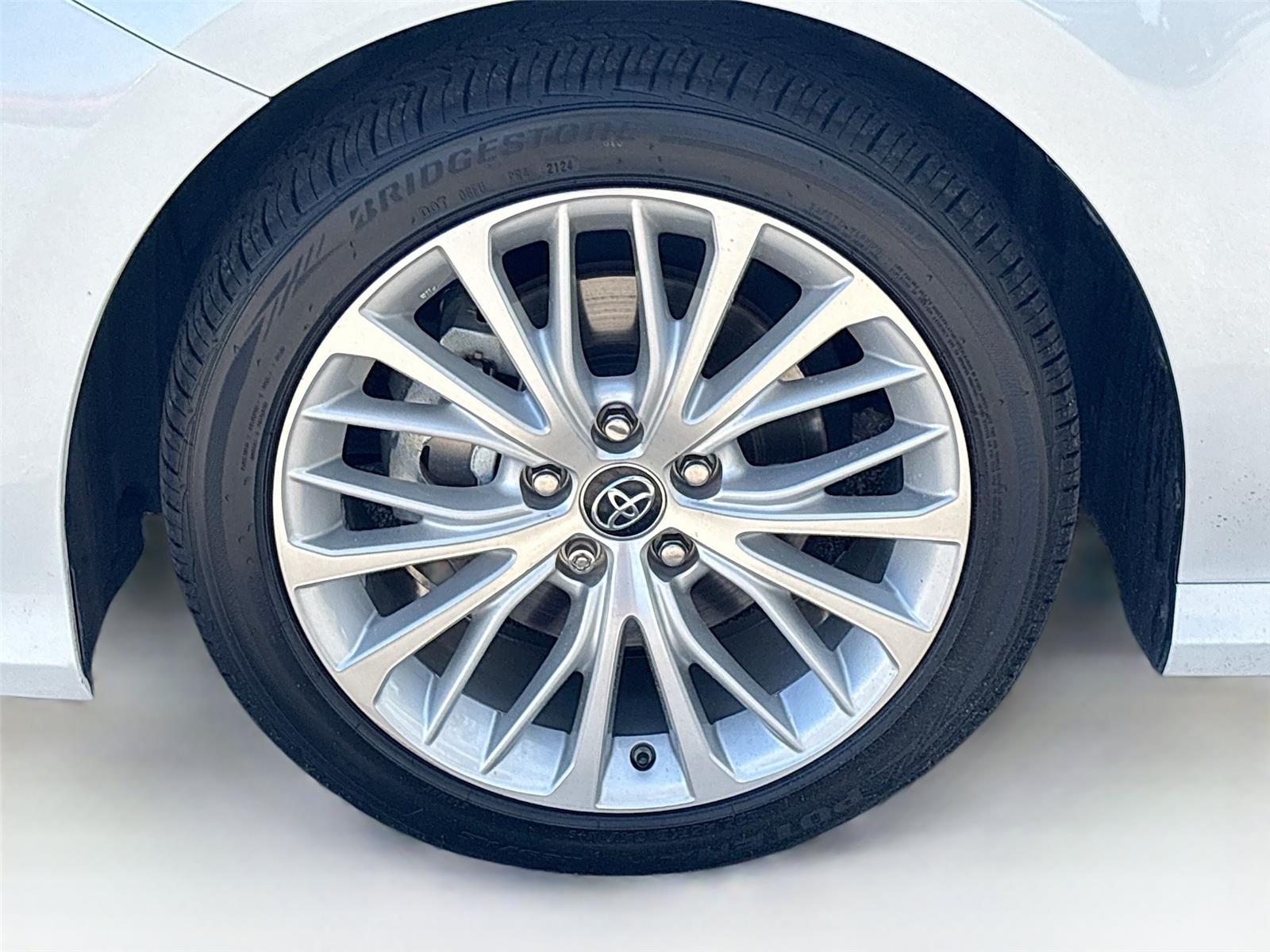 2019 Toyota Camry Hybrid XLE