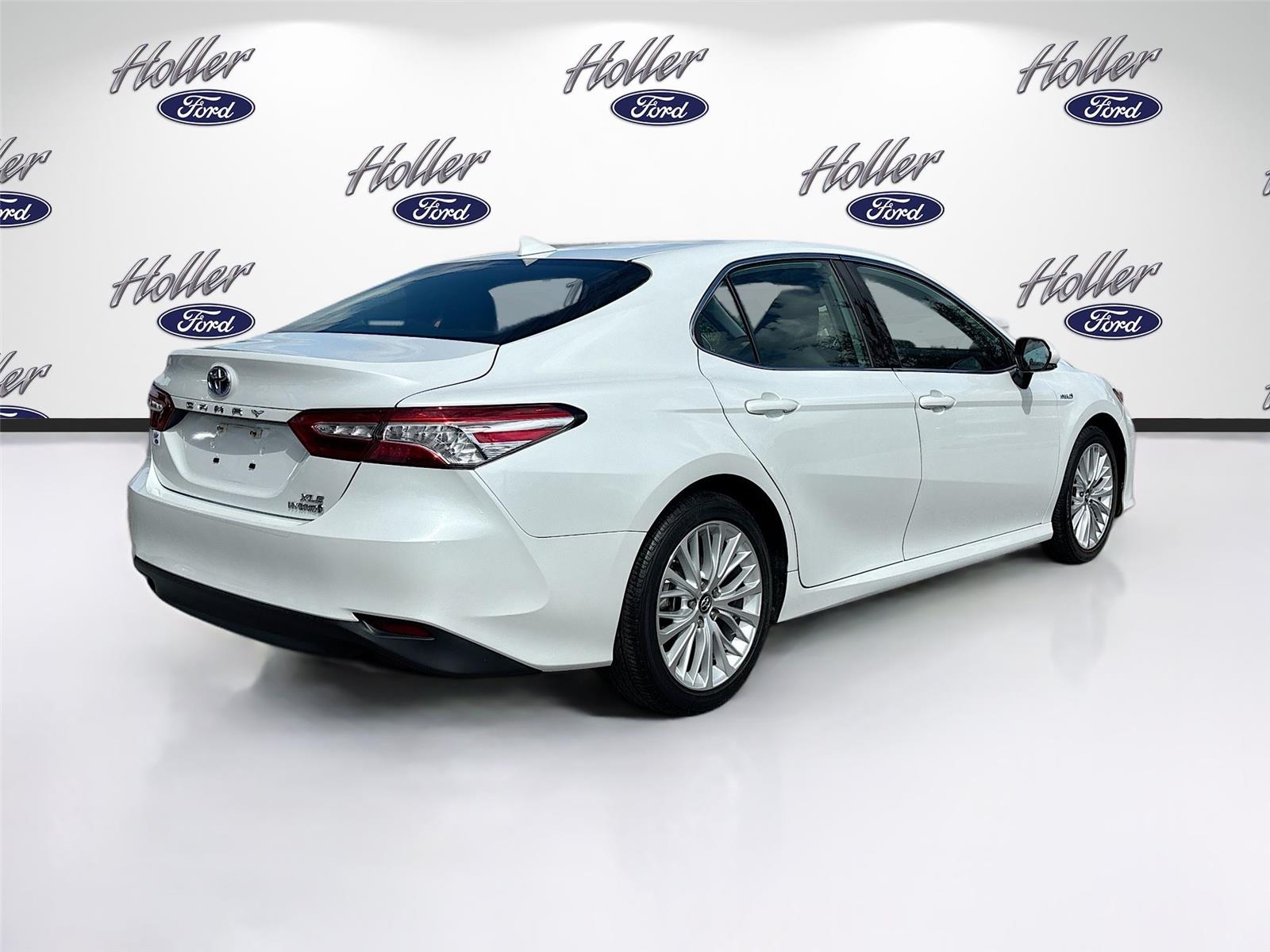 2019 Toyota Camry Hybrid XLE