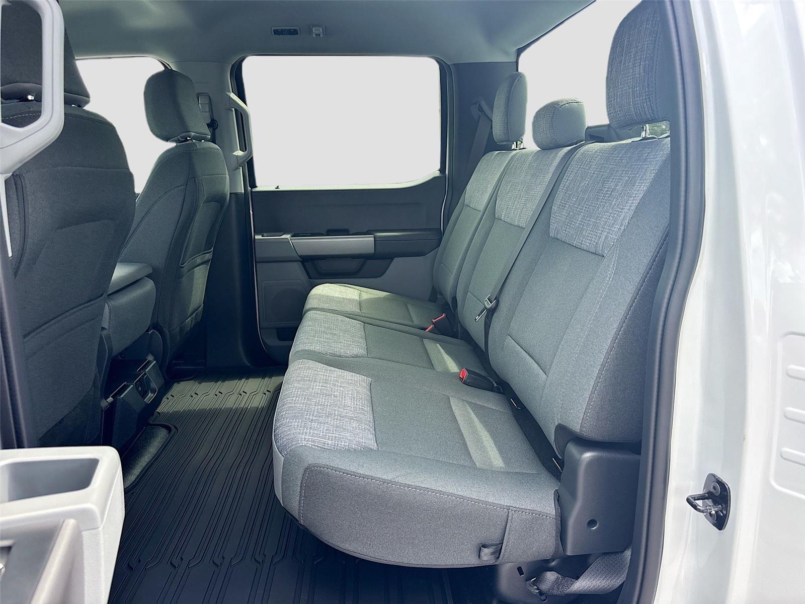 2026 Ford Super Duty F-350 SRW XLT