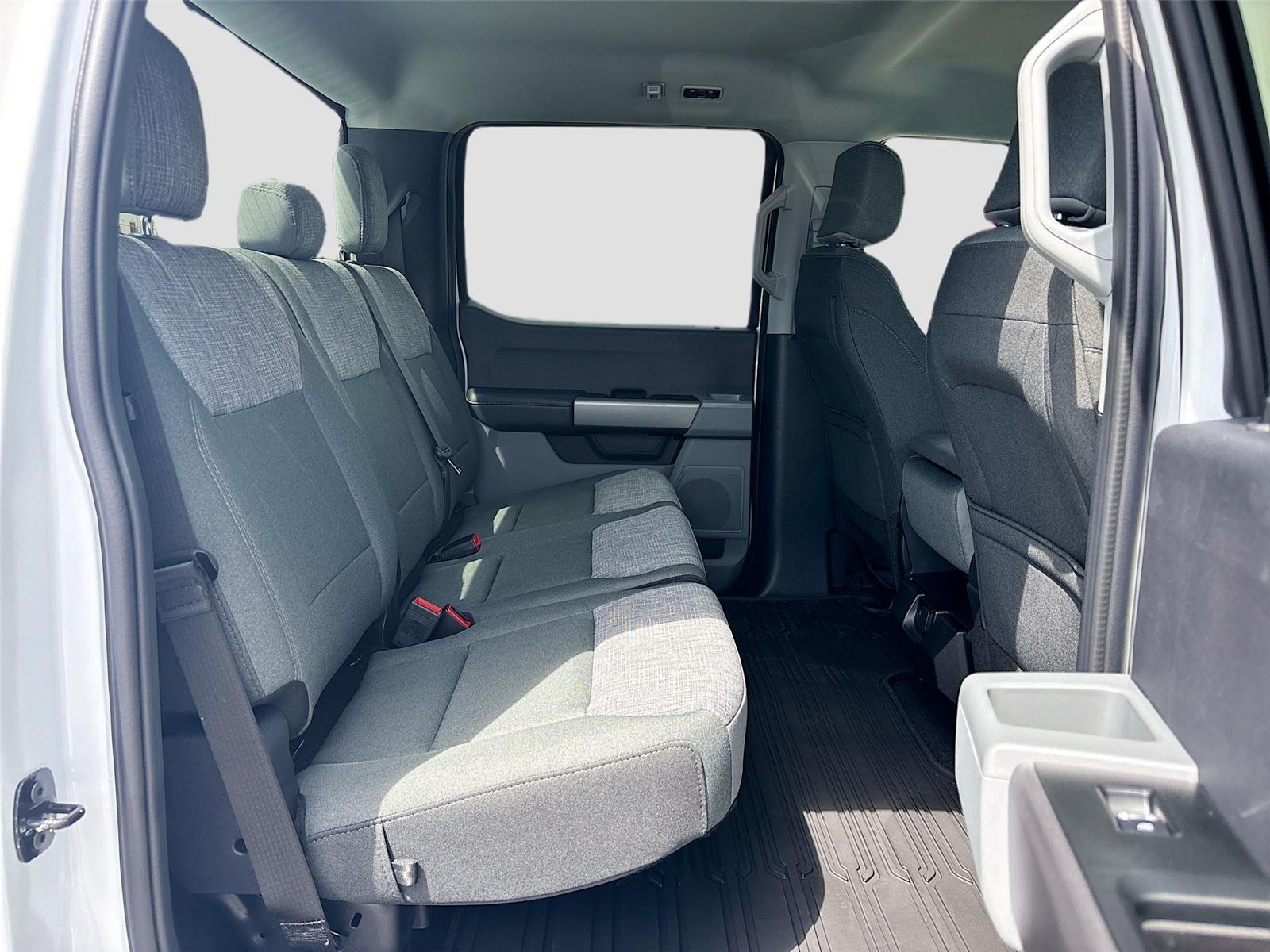 2026 Ford Super Duty F-350 SRW XLT