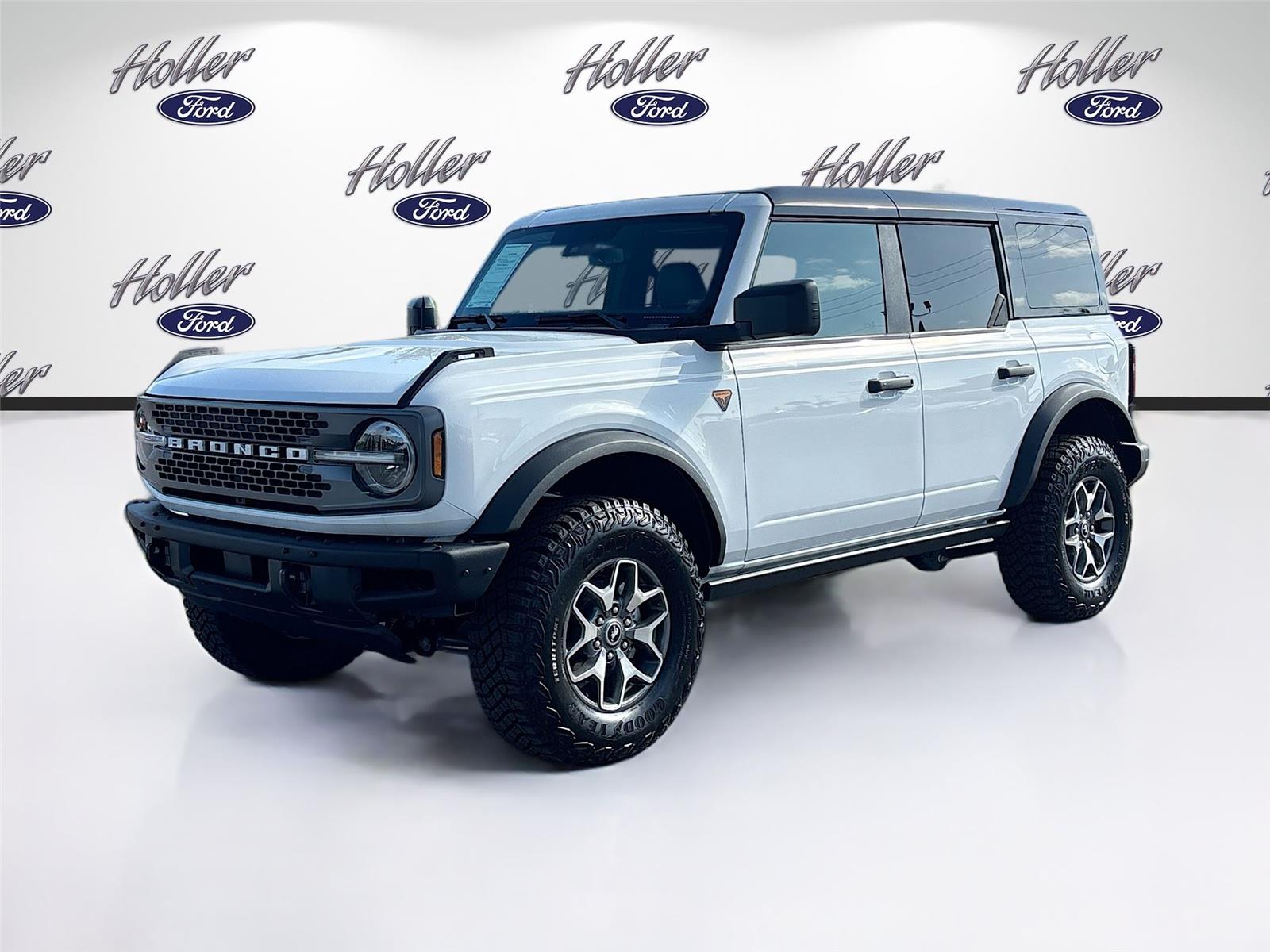 2025 Ford Bronco Badlands photo 2