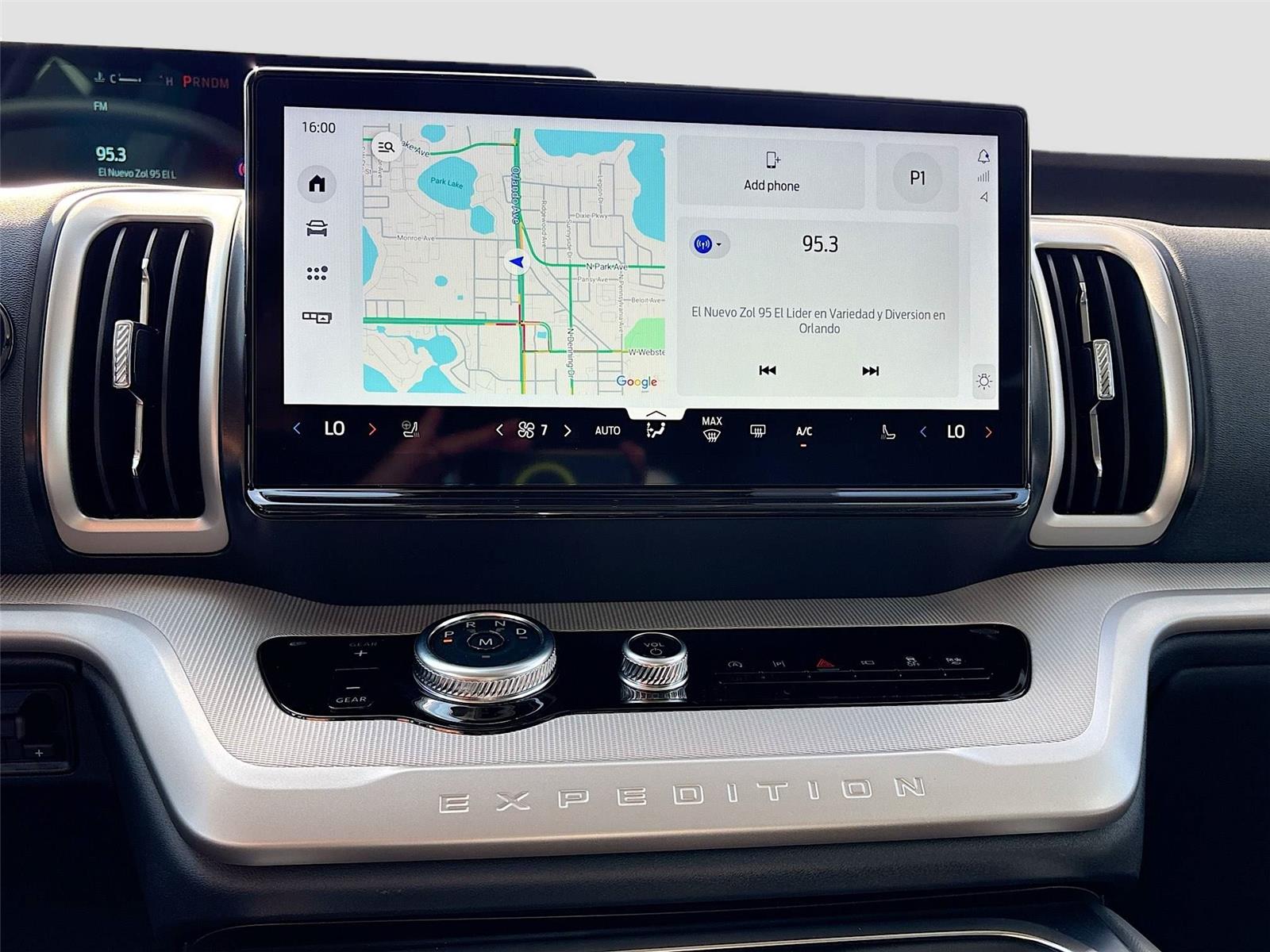 2025 Ford Expedition Active