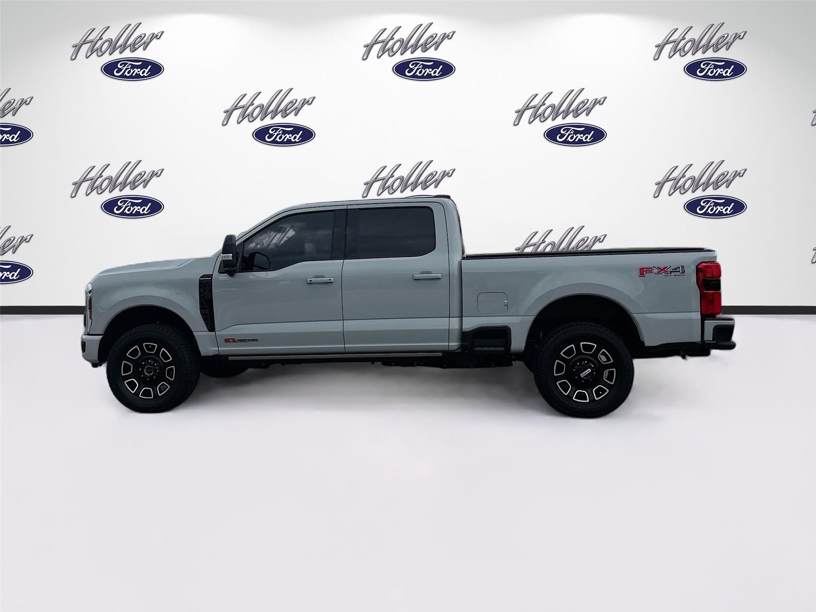 2025 Ford F-250 Platinum photo 2