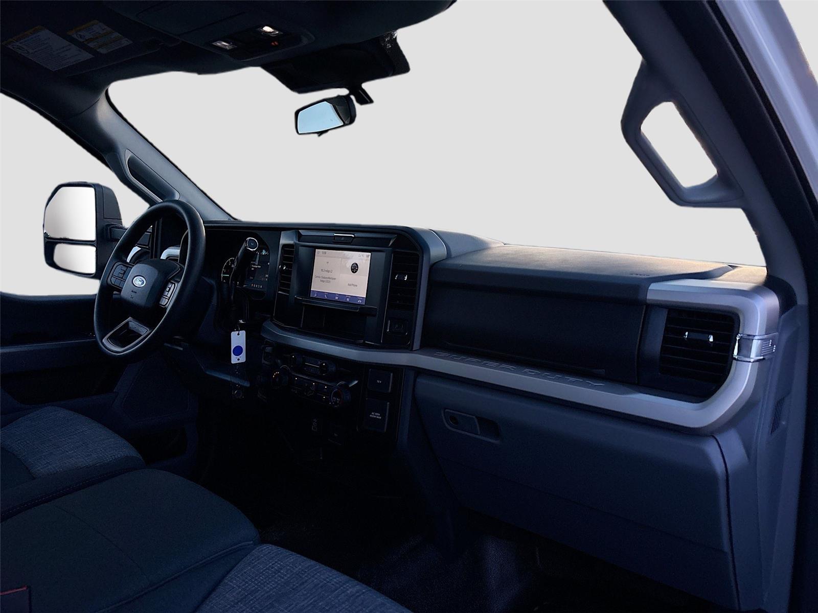 2026 Ford Super Duty F-350 SRW XLT