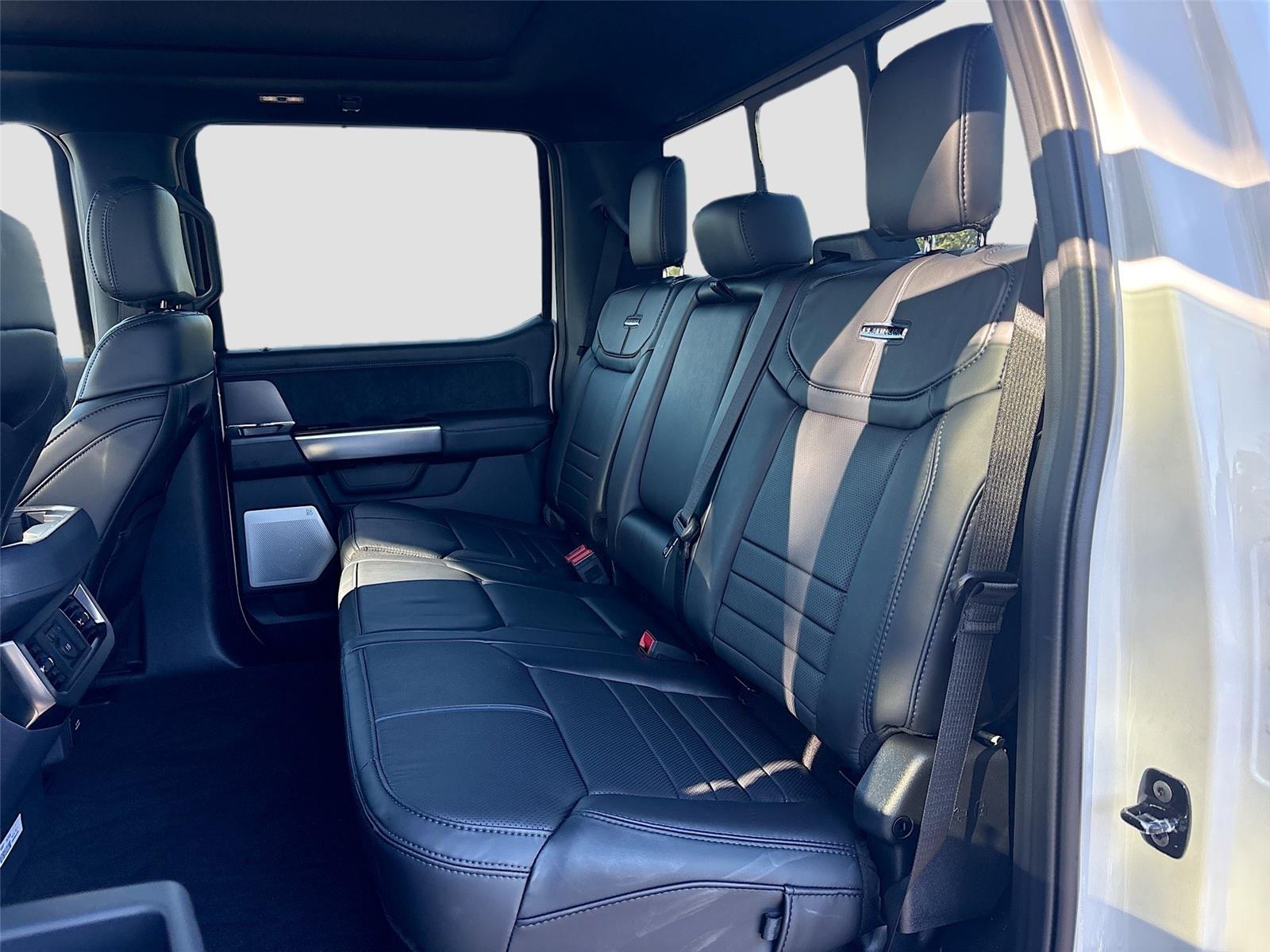 2026 Ford Super Duty F-350 SRW Platinum