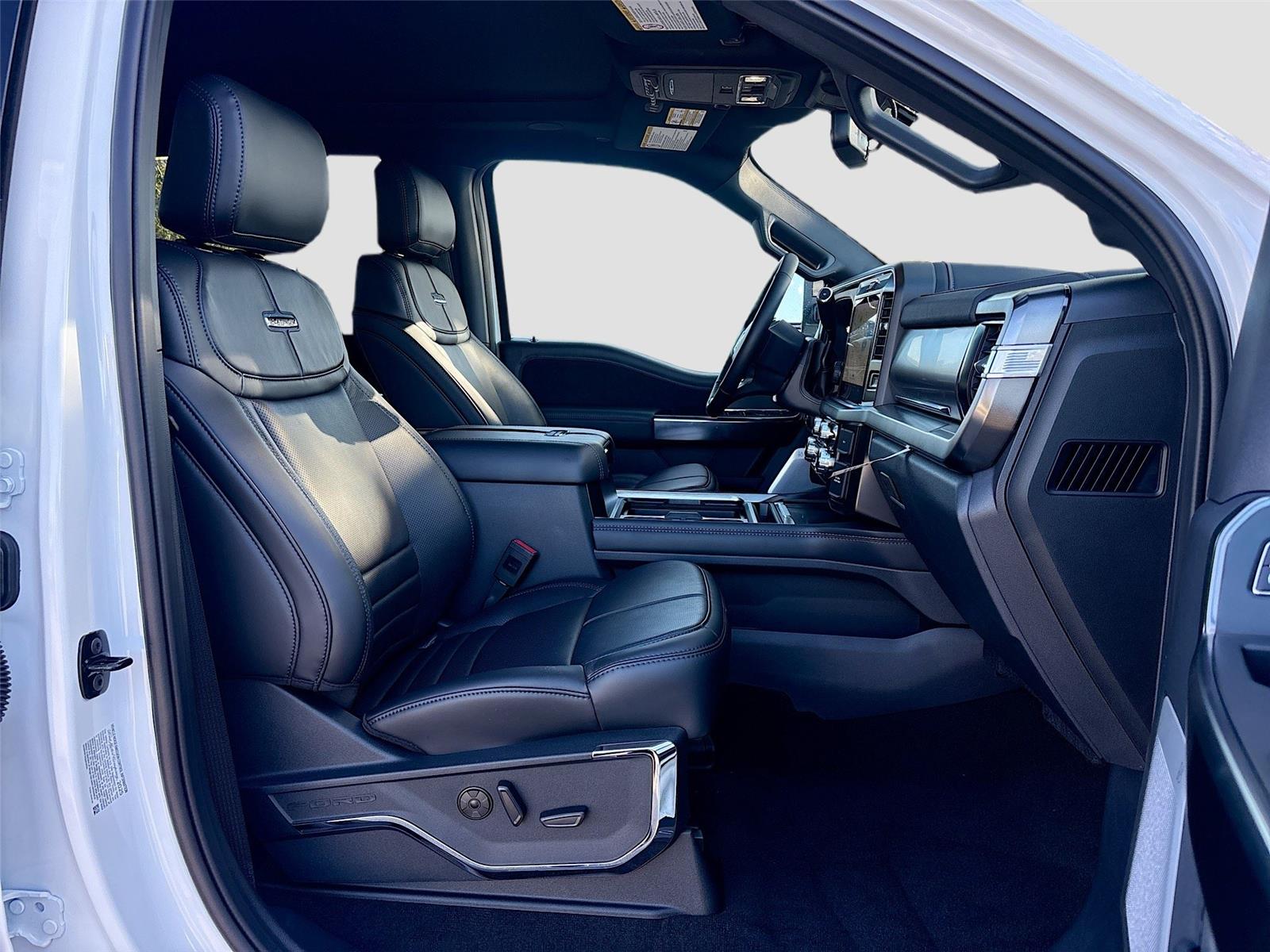 2026 Ford Super Duty F-350 SRW Platinum