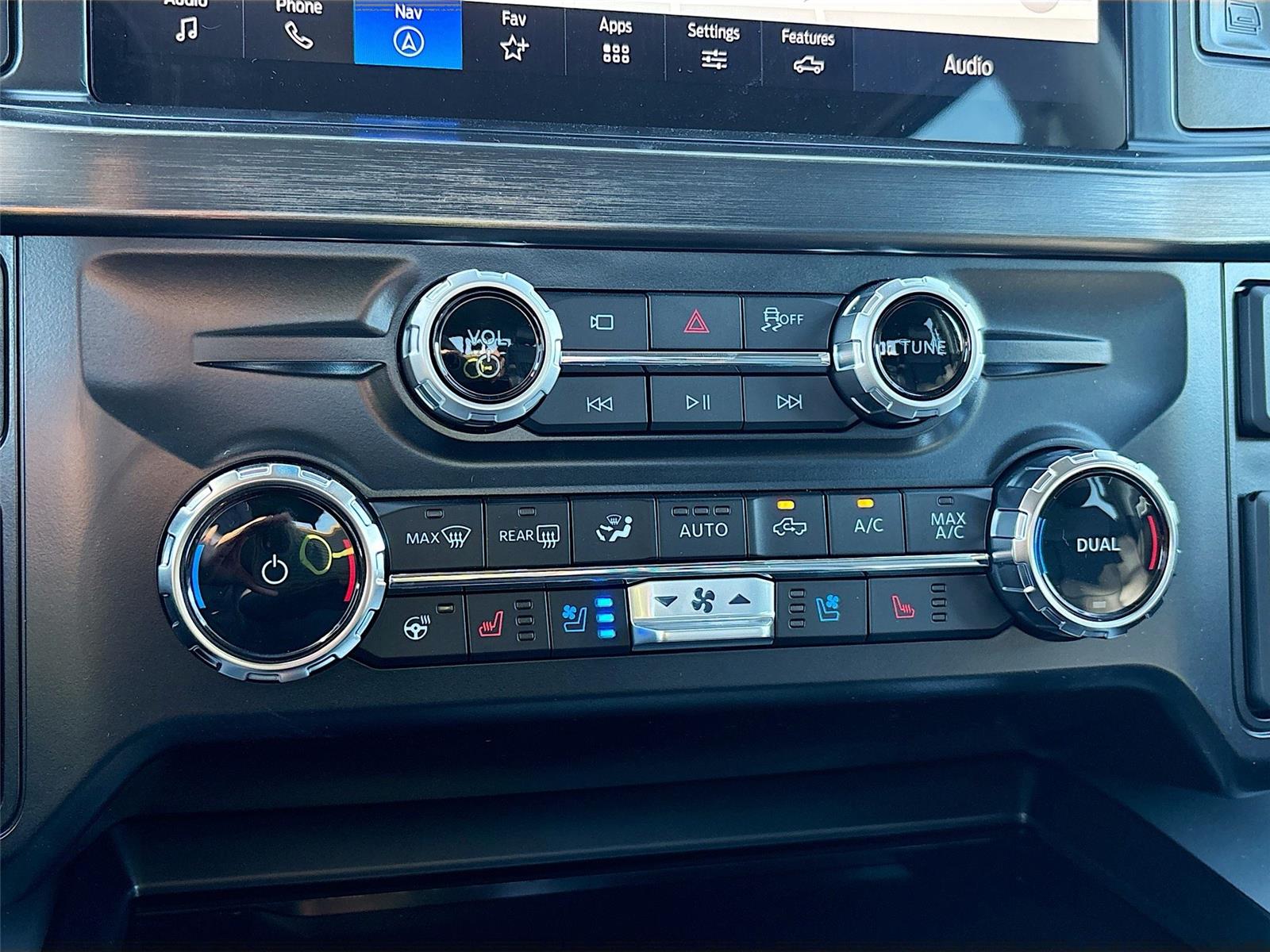 2026 Ford Super Duty F-350 SRW LARIAT