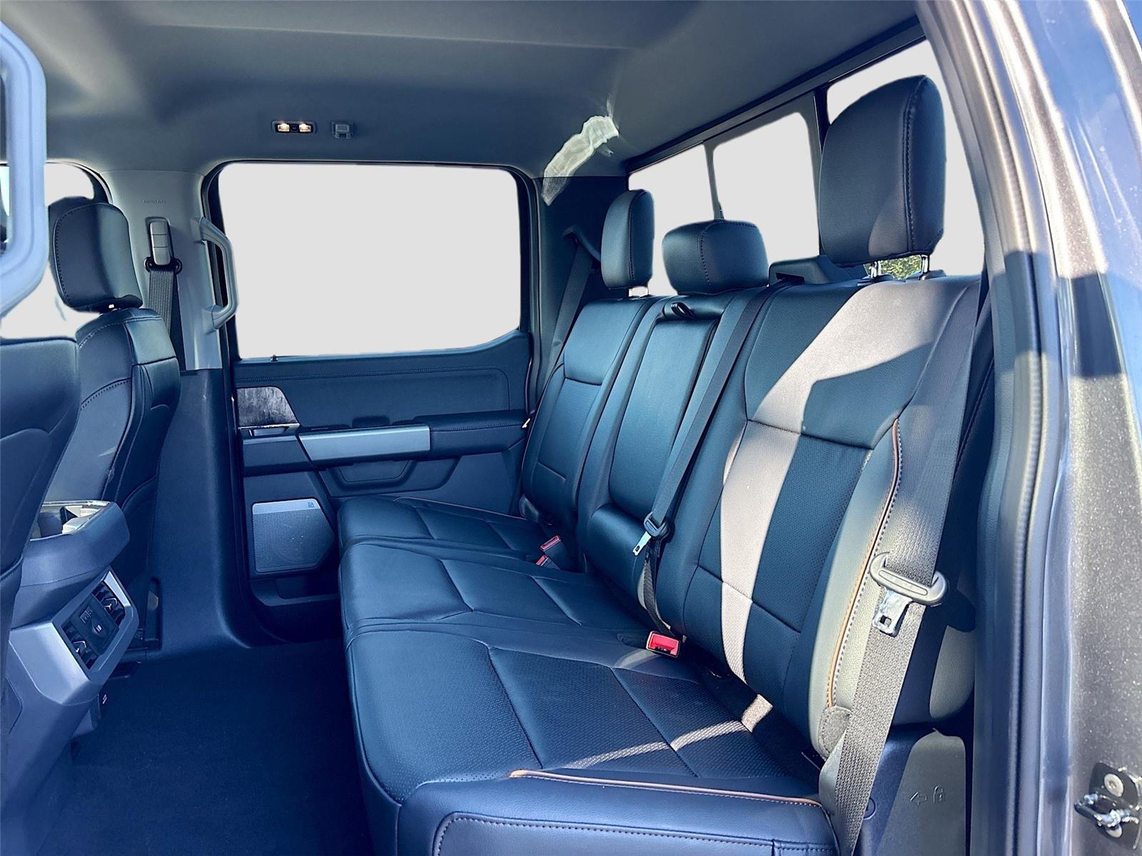 2026 Ford Super Duty F-350 SRW LARIAT