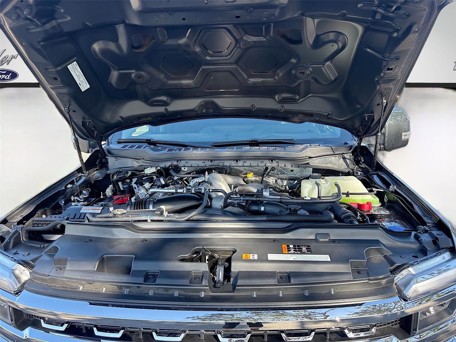 2026 Ford Super Duty F-350 SRW LARIAT