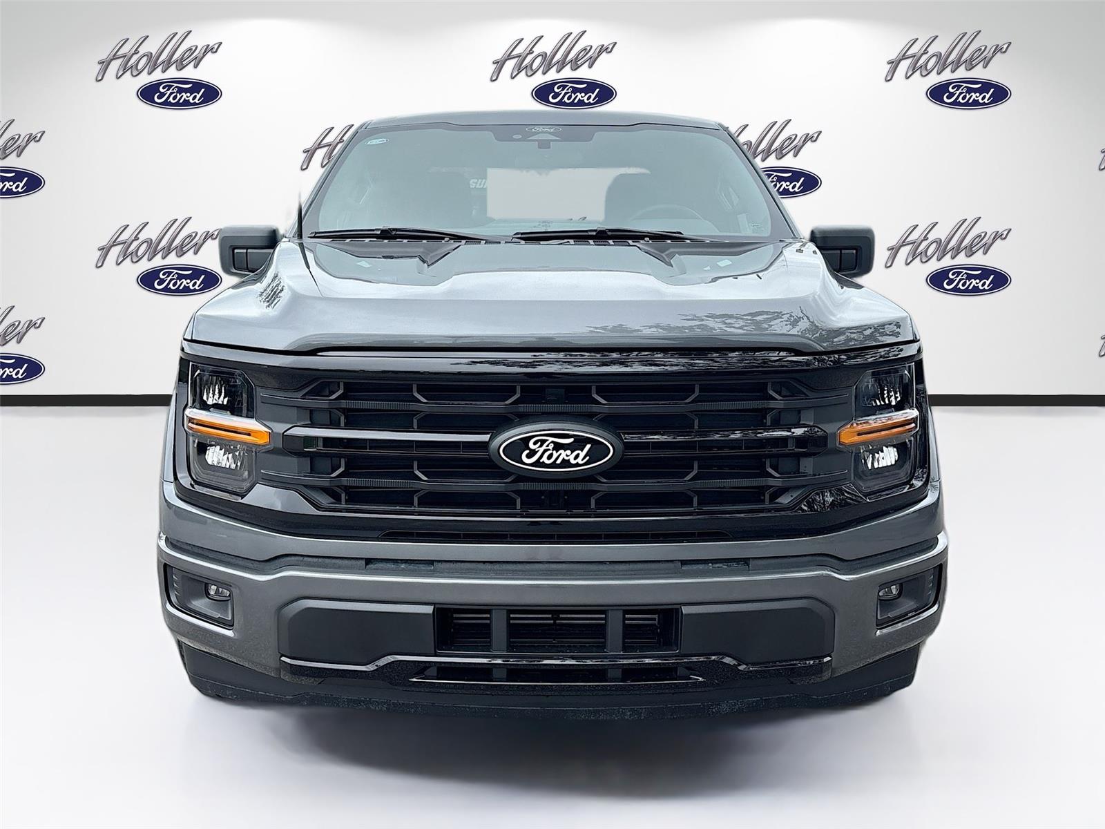 2025 Ford F-150 XLT photo 2