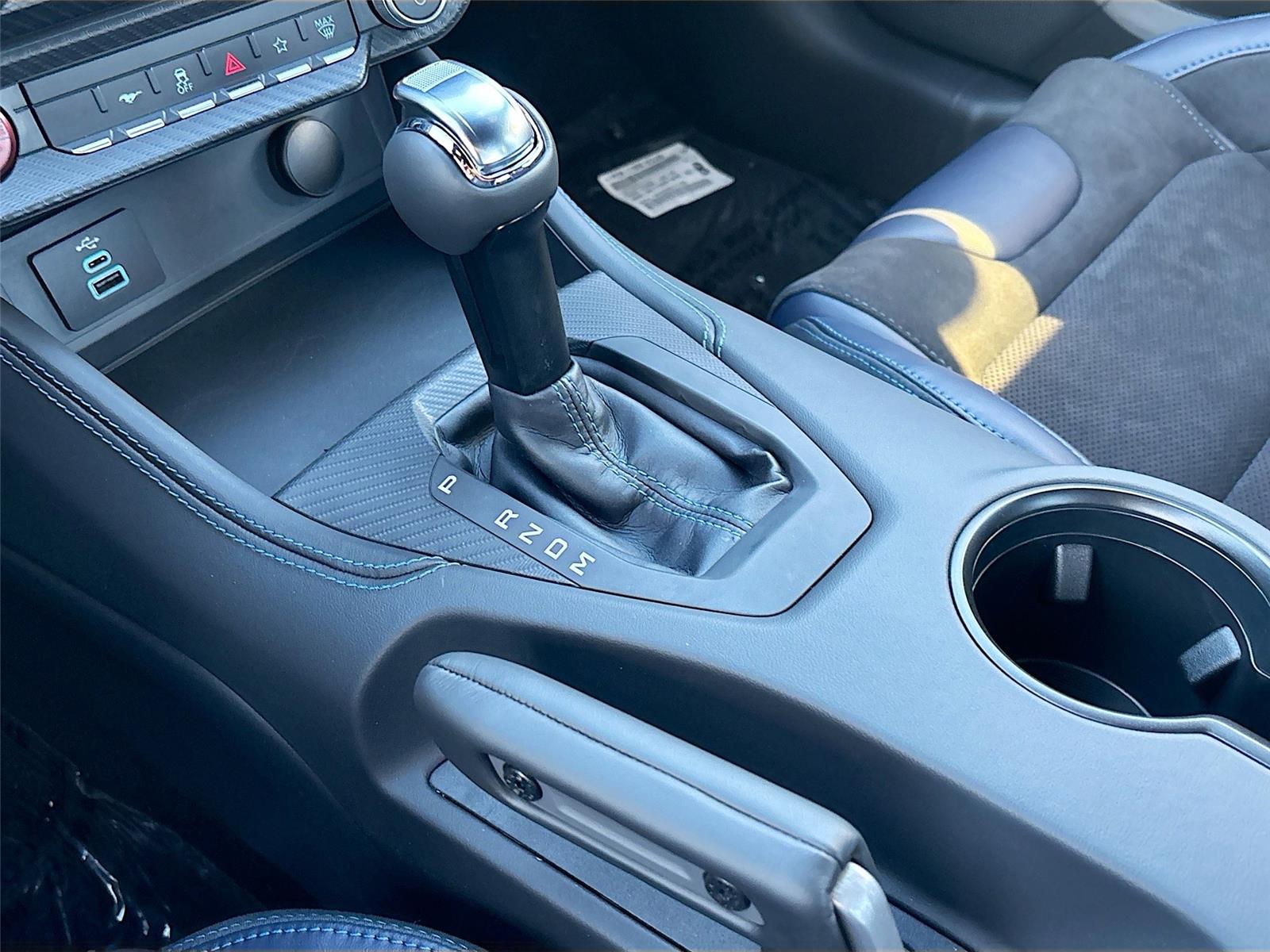 2025 Ford Mustang Dark Horse