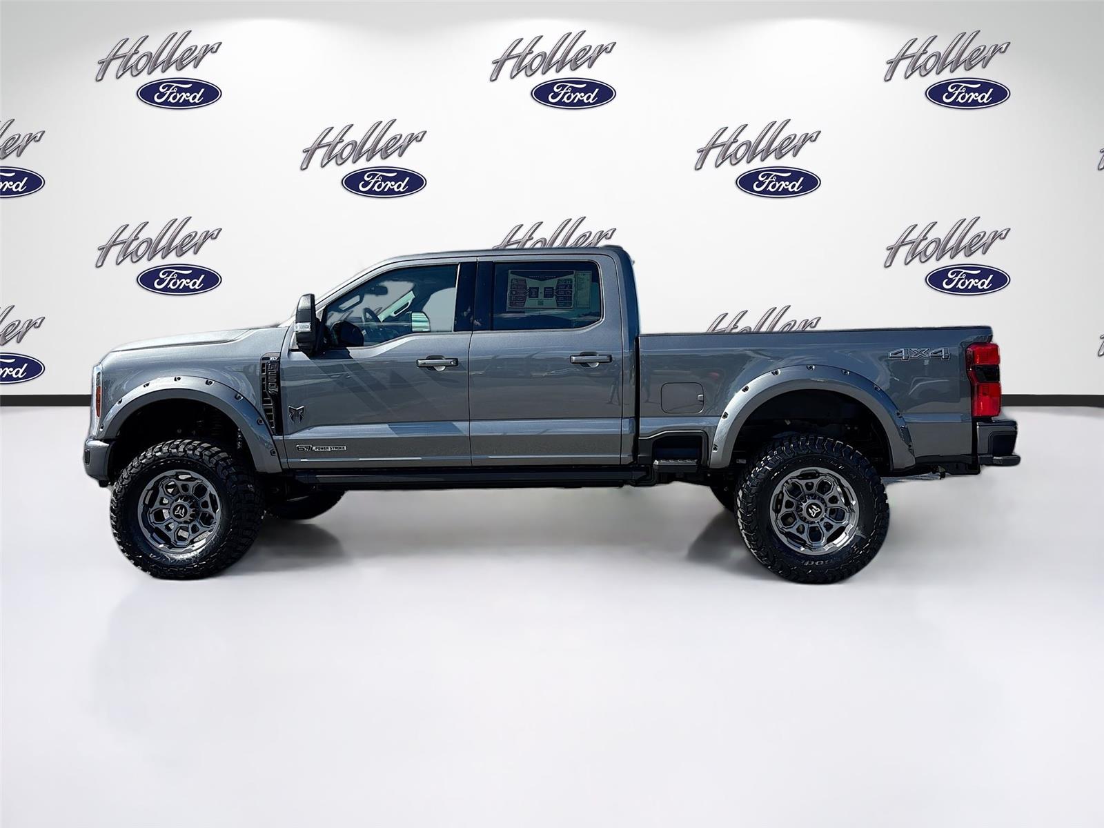 2026 Ford Super Duty F-250 XLT SRW Black Widow