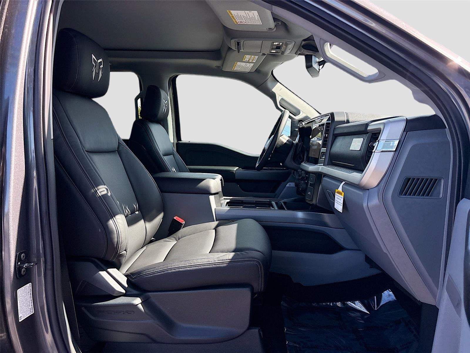 2026 Ford Super Duty F-250 XLT SRW Black Widow