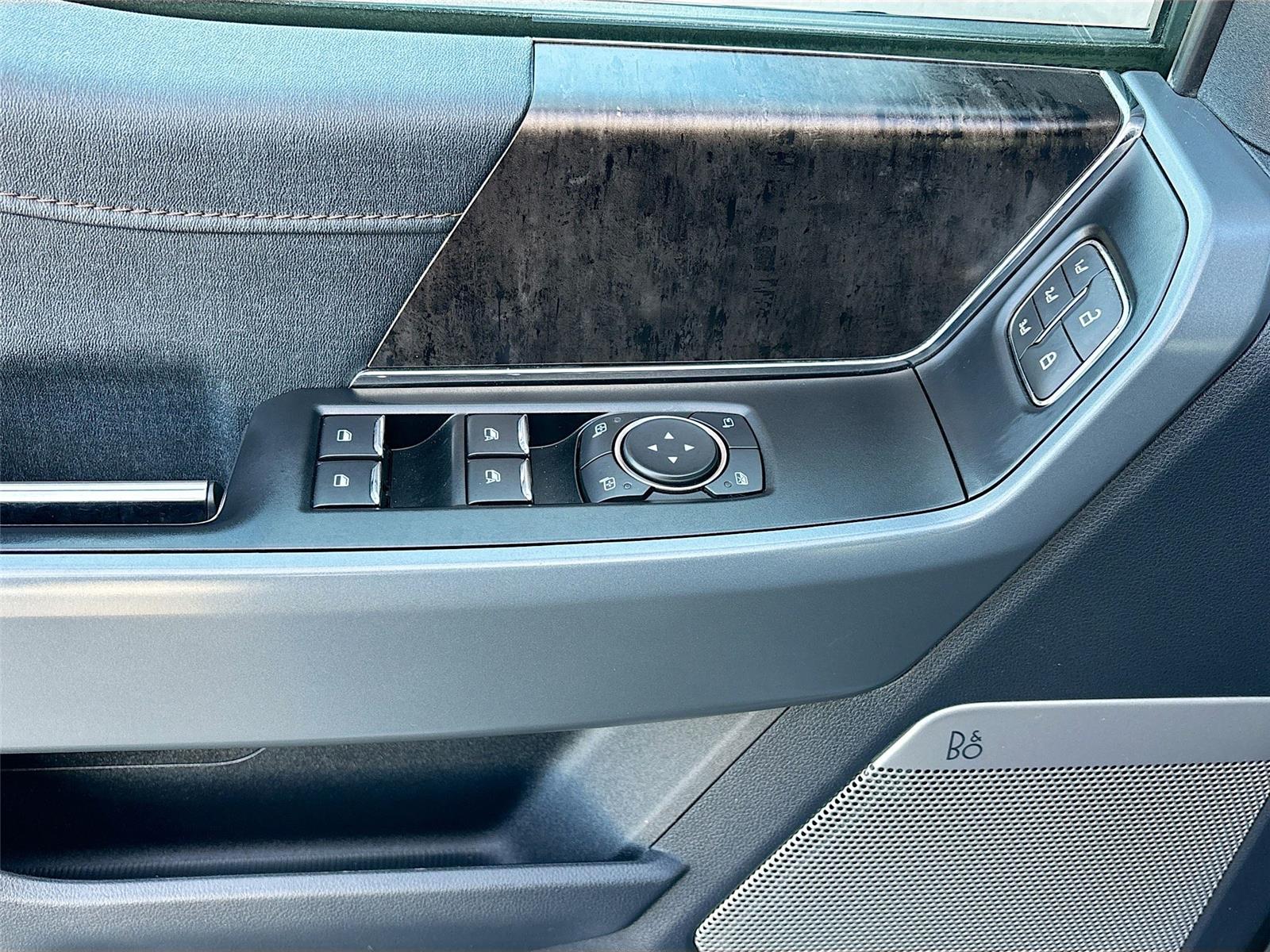 2022 Ford F-150 Lightning LARIAT