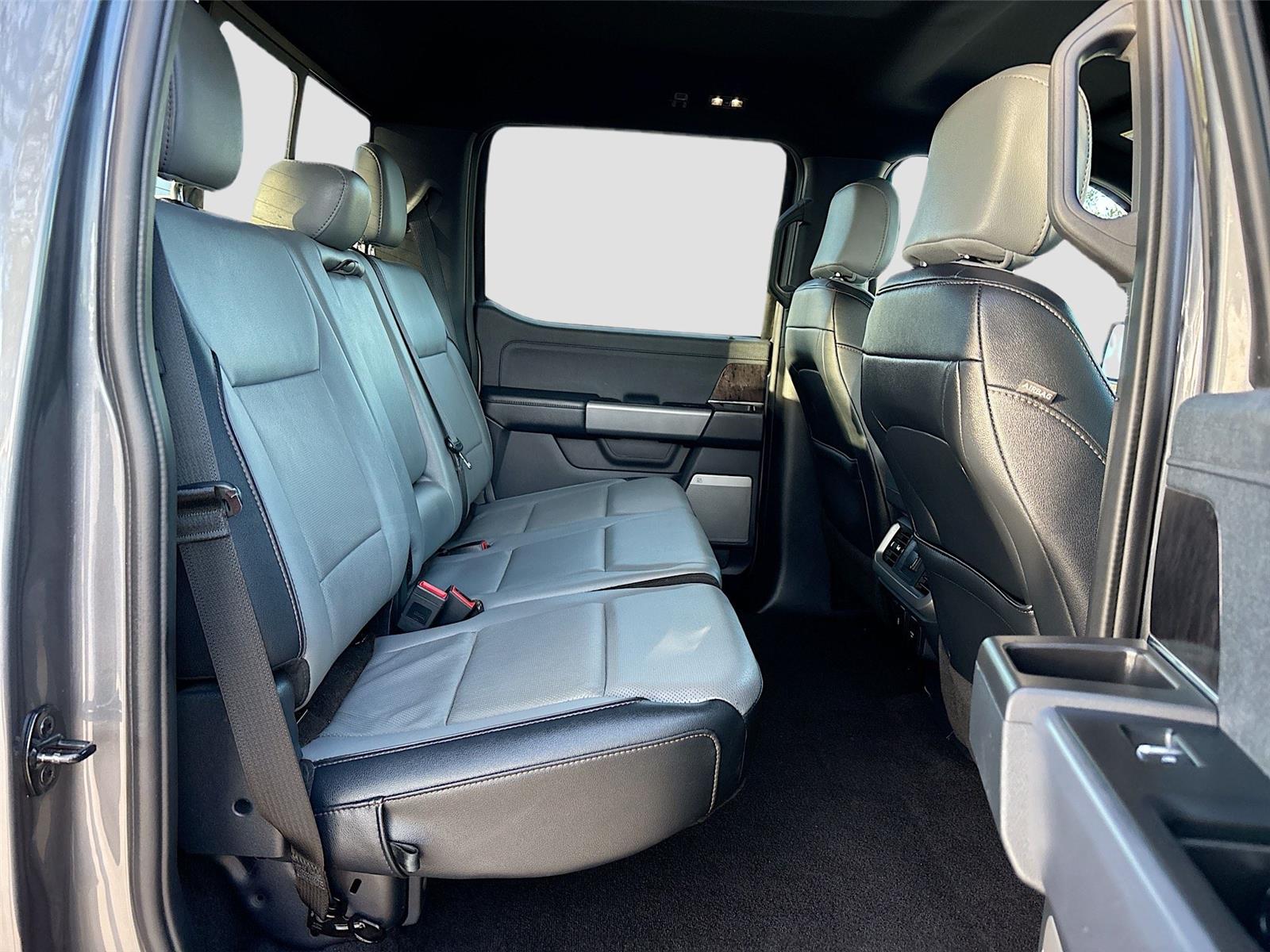 2022 Ford F-150 Lightning LARIAT