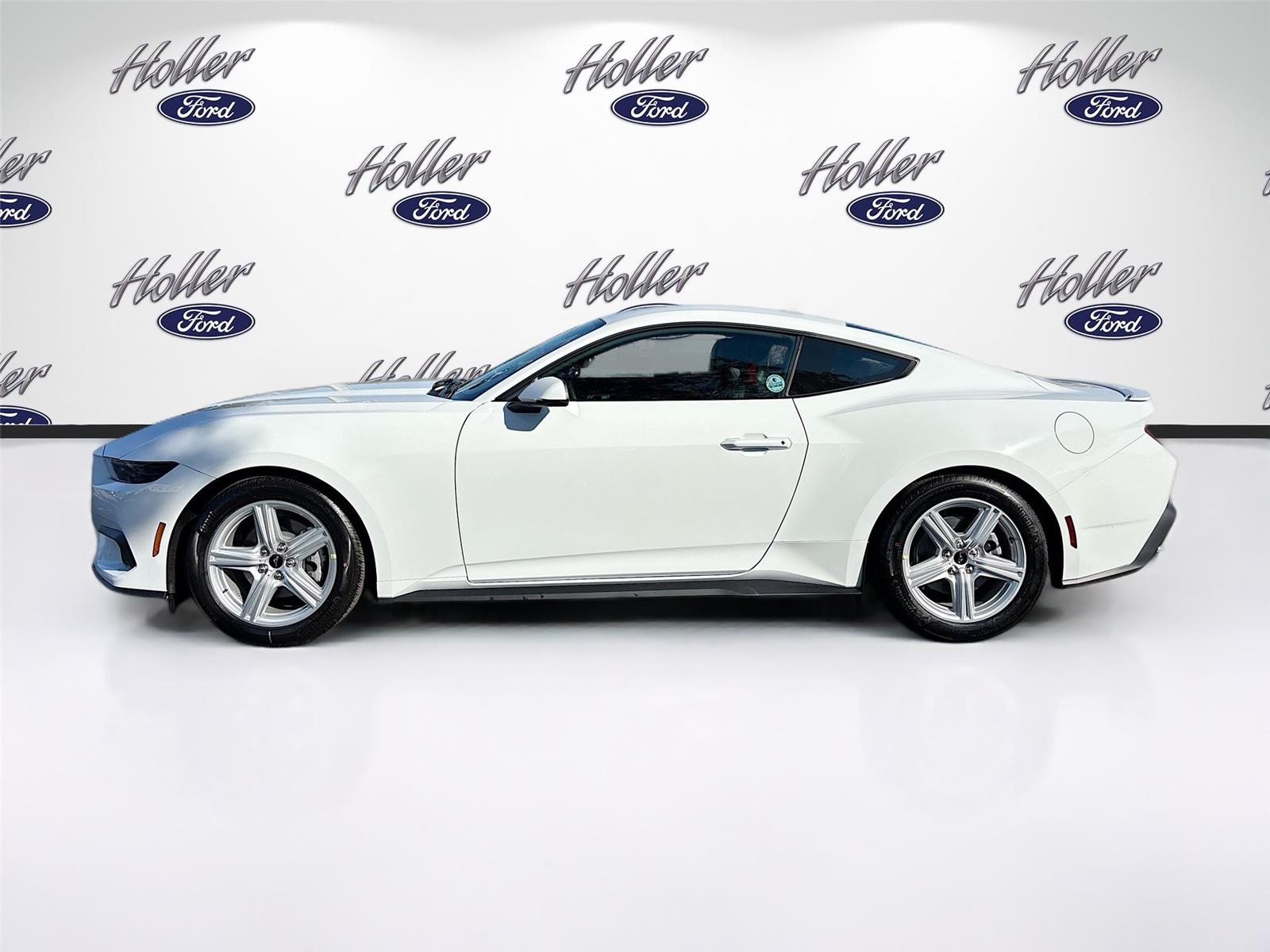 2026 Ford Mustang EcoBoost Premium photo 4