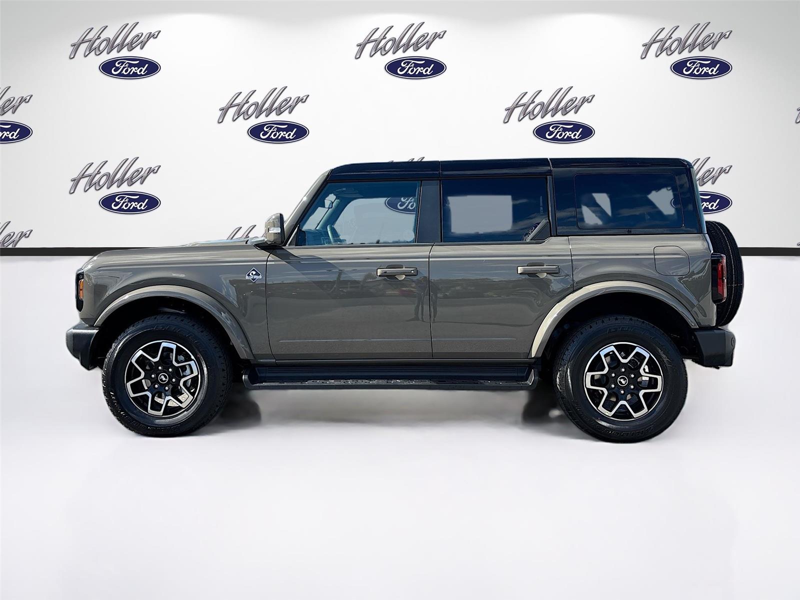 2025 Ford Bronco Outer Banks photo 4