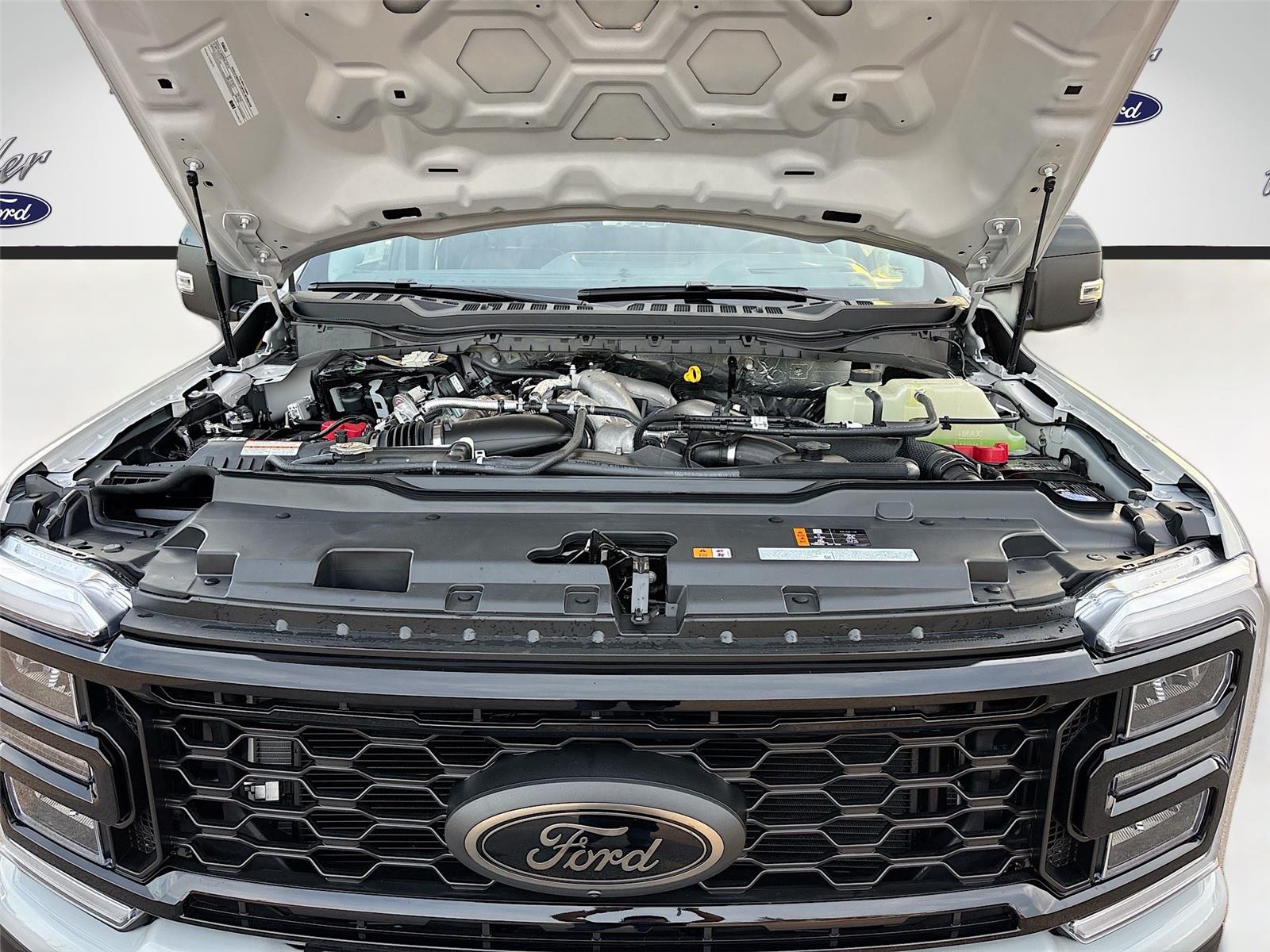 2026 Ford Super Duty F-350 SRW LARIAT