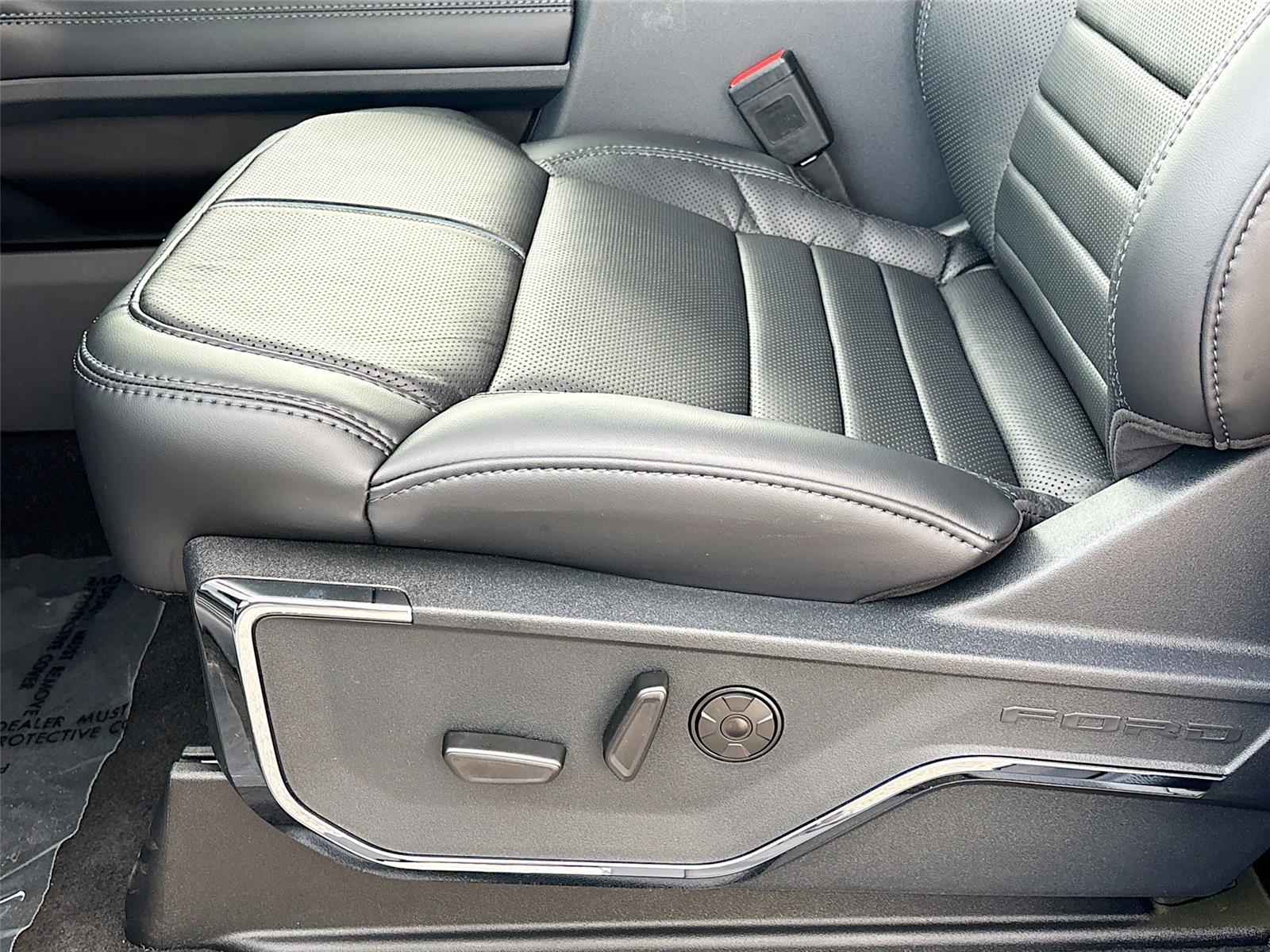 2026 Ford Super Duty F-350 SRW Platinum