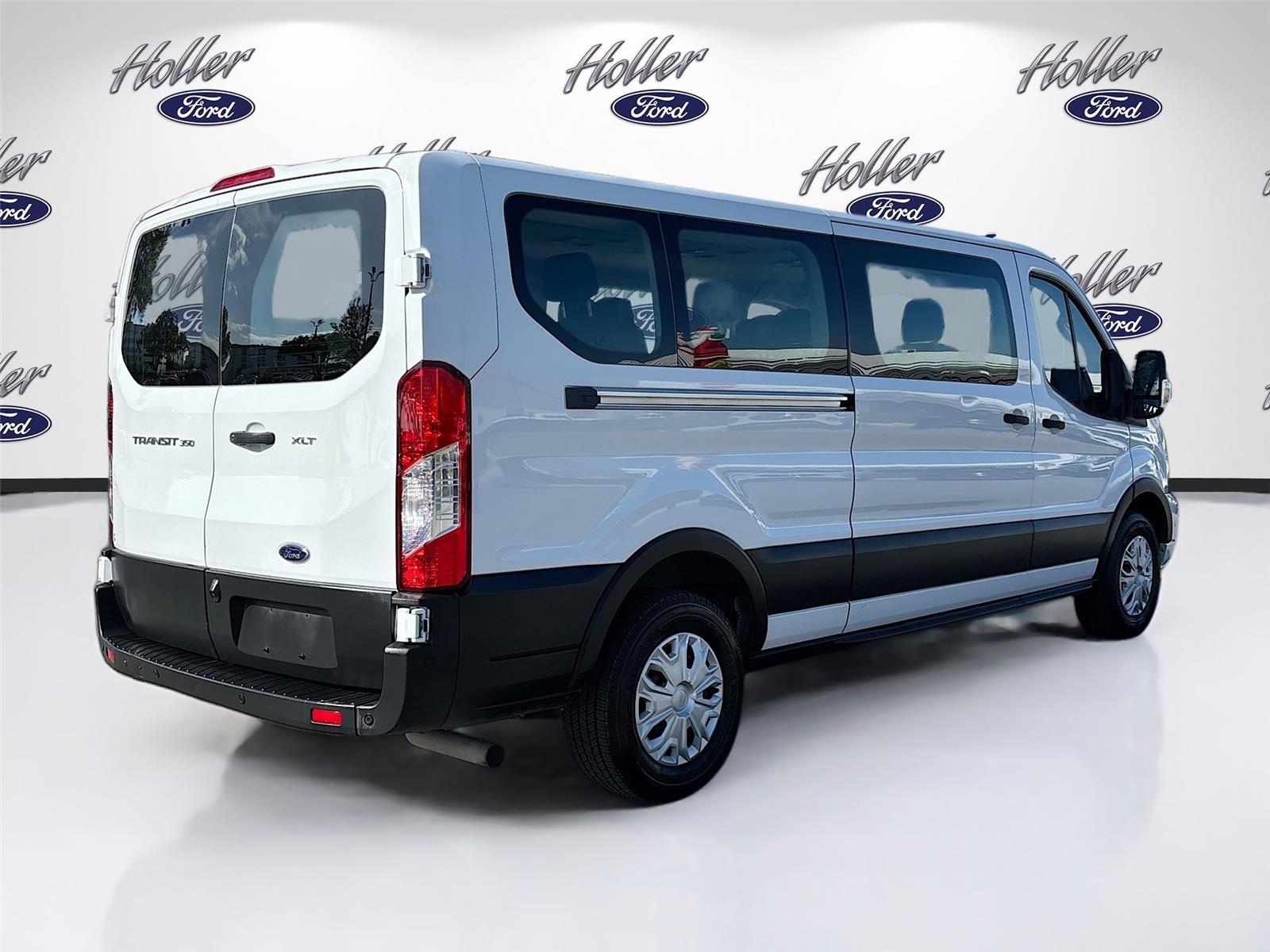 2022 Ford Transit Passenger Wagon XLT