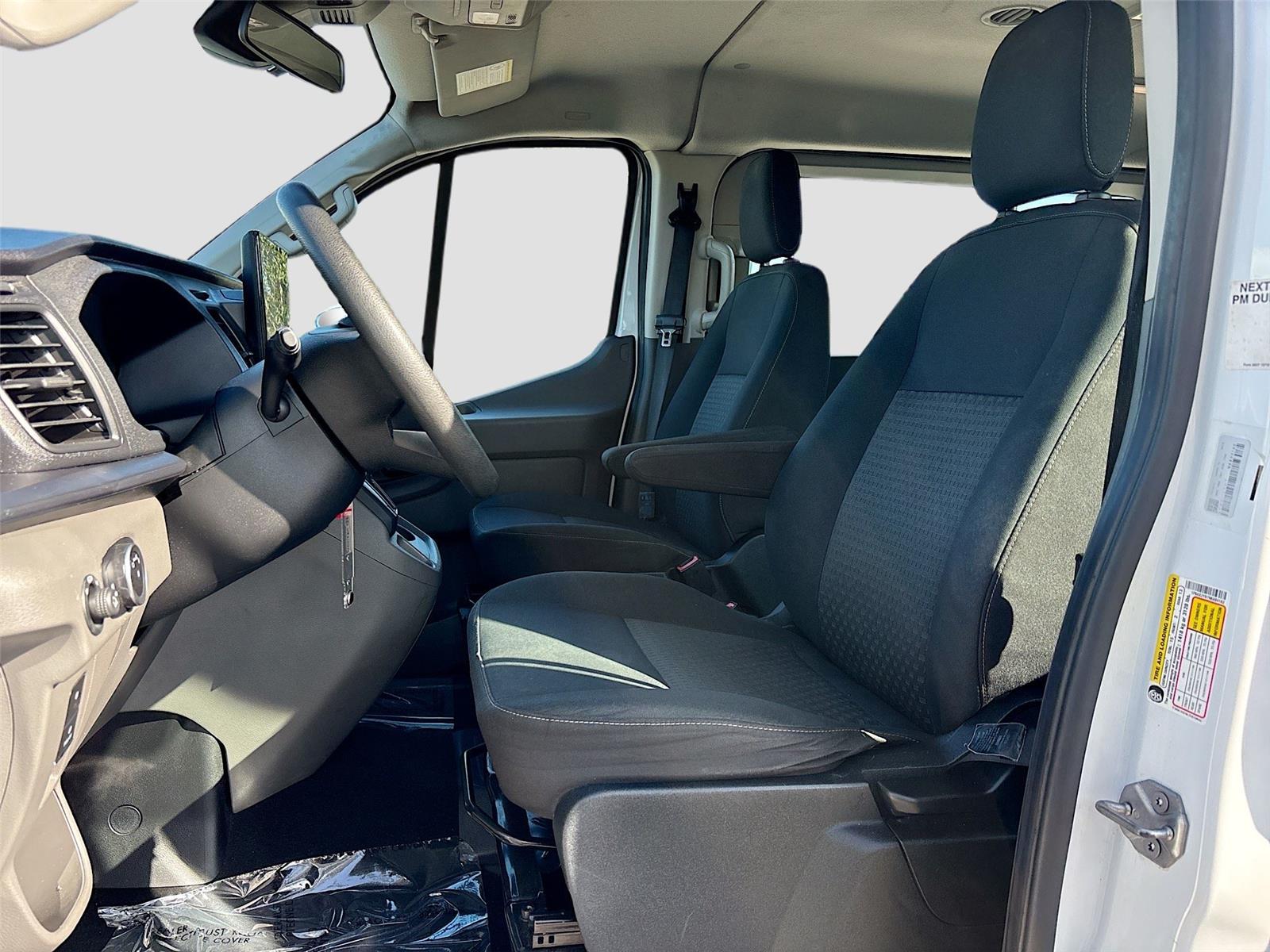 2022 Ford Transit Passenger Wagon XLT