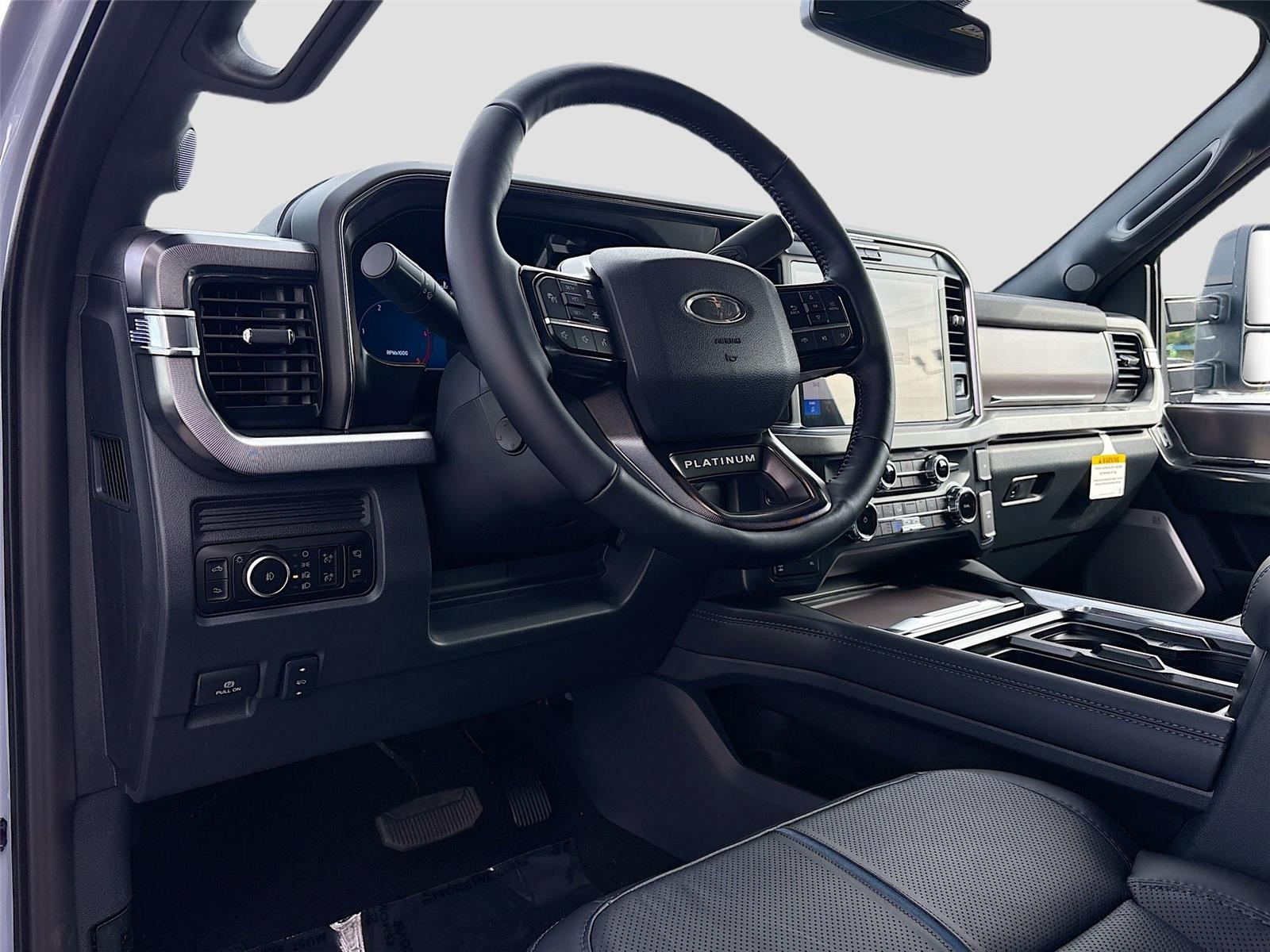 2026 Ford Super Duty F-350 SRW Platinum