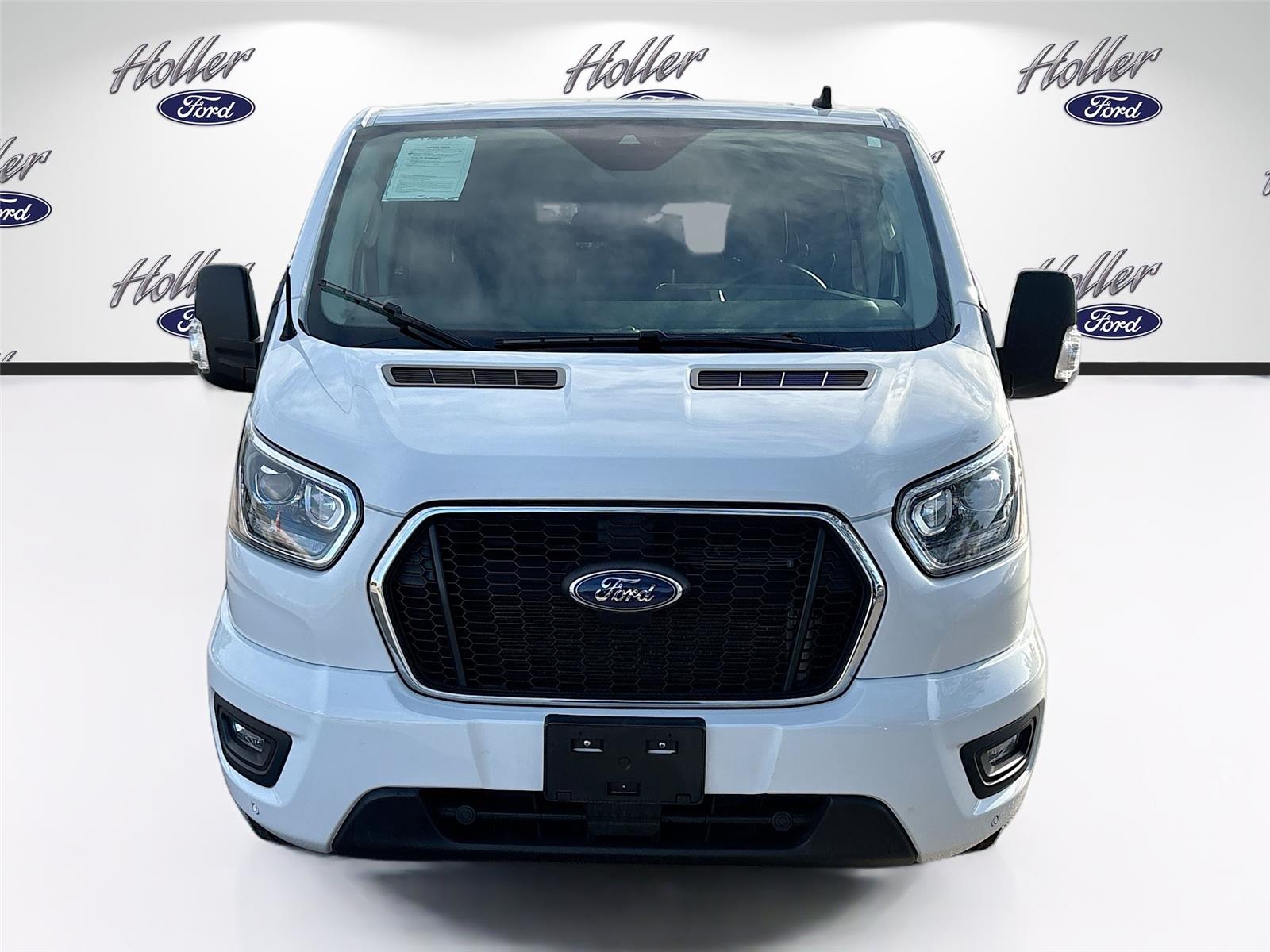 2023 Ford Transit Passenger Wagon XLT