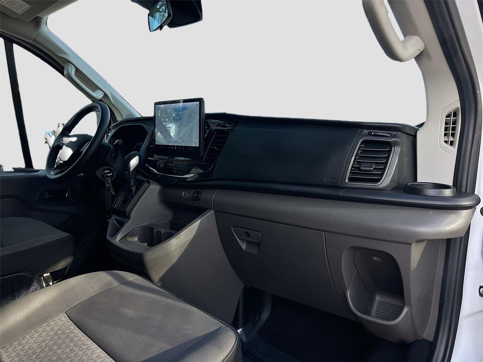 2023 Ford Transit Passenger Wagon XLT