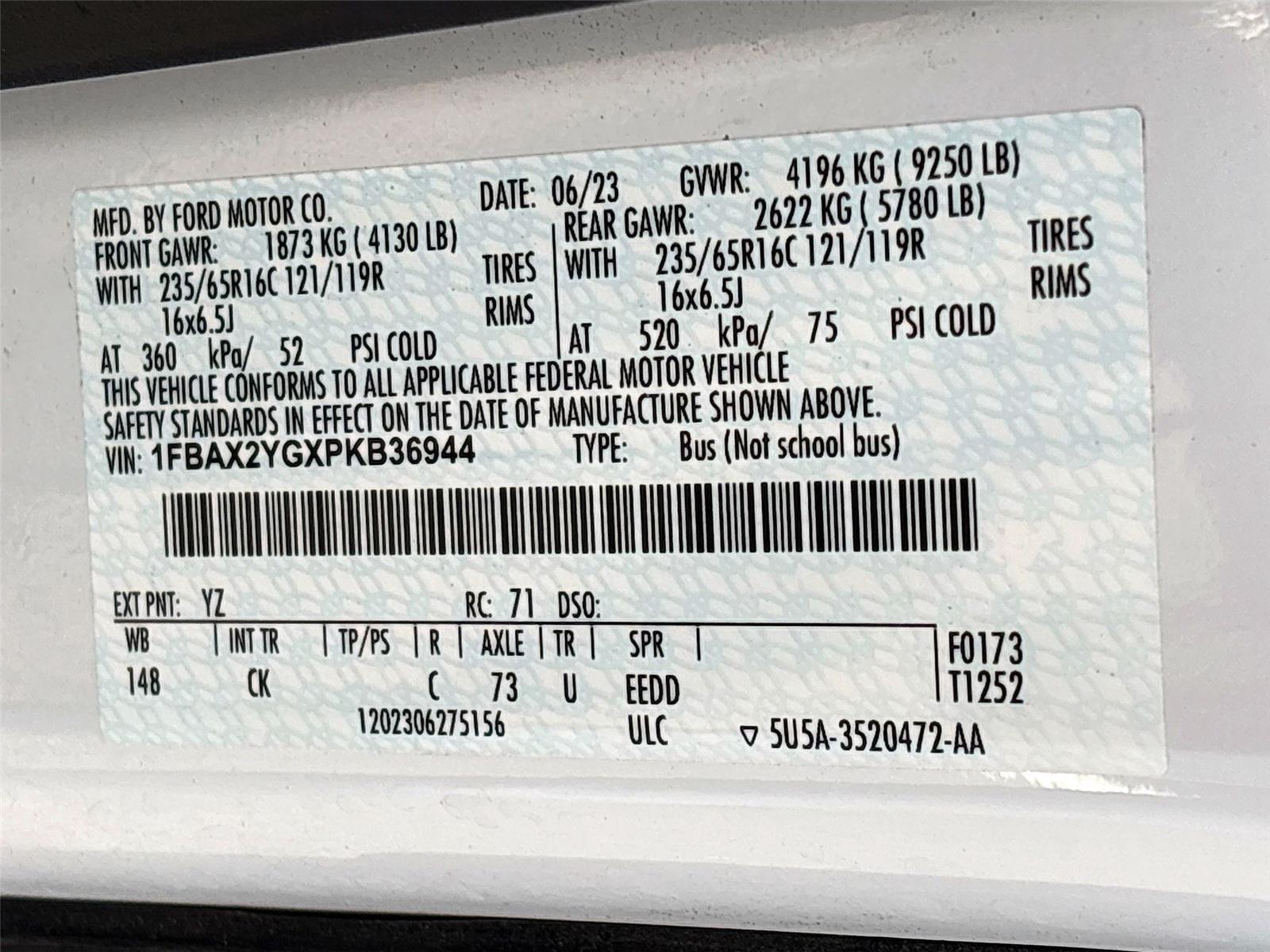 2023 Ford Transit Passenger Wagon XLT