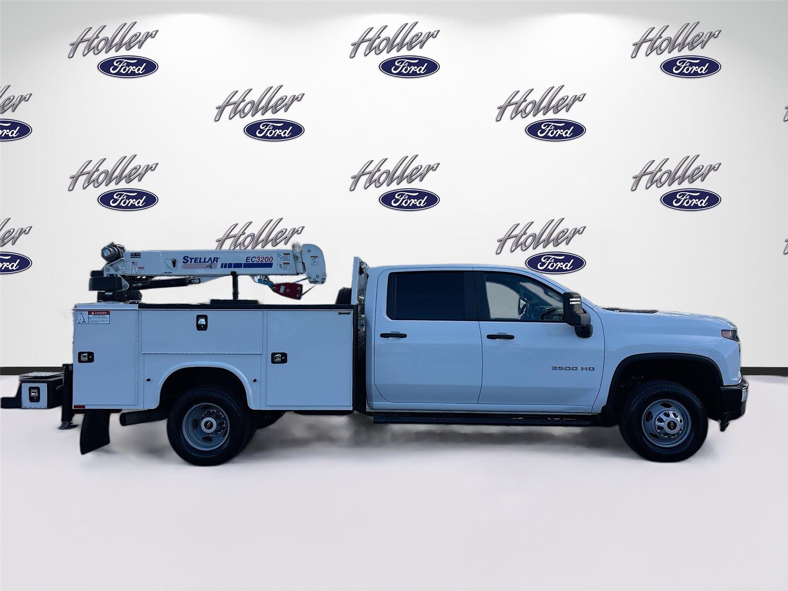 2023 Chevrolet Silverado 3500HD CC Work Truck