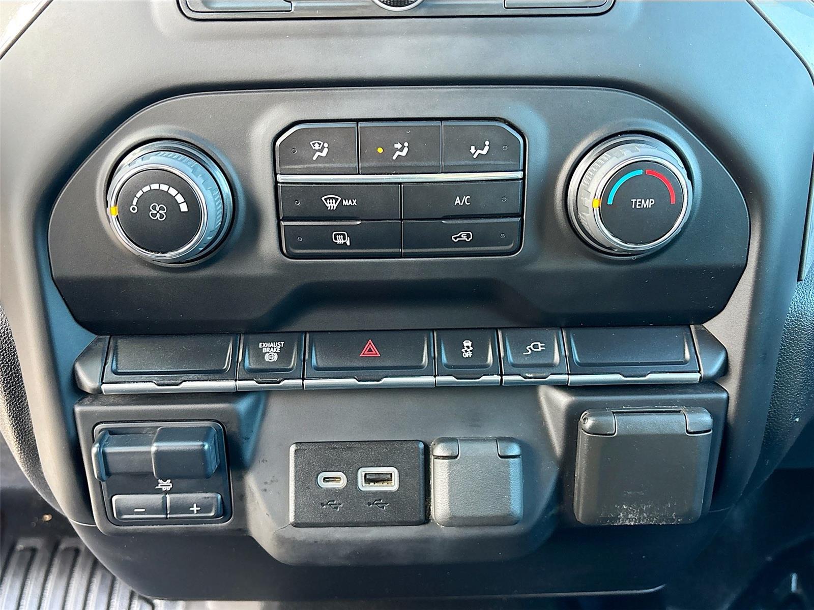 2023 Chevrolet Silverado 3500HD CC Work Truck