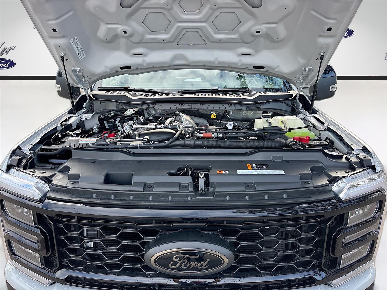 2026 Ford Super Duty F-350 SRW LARIAT